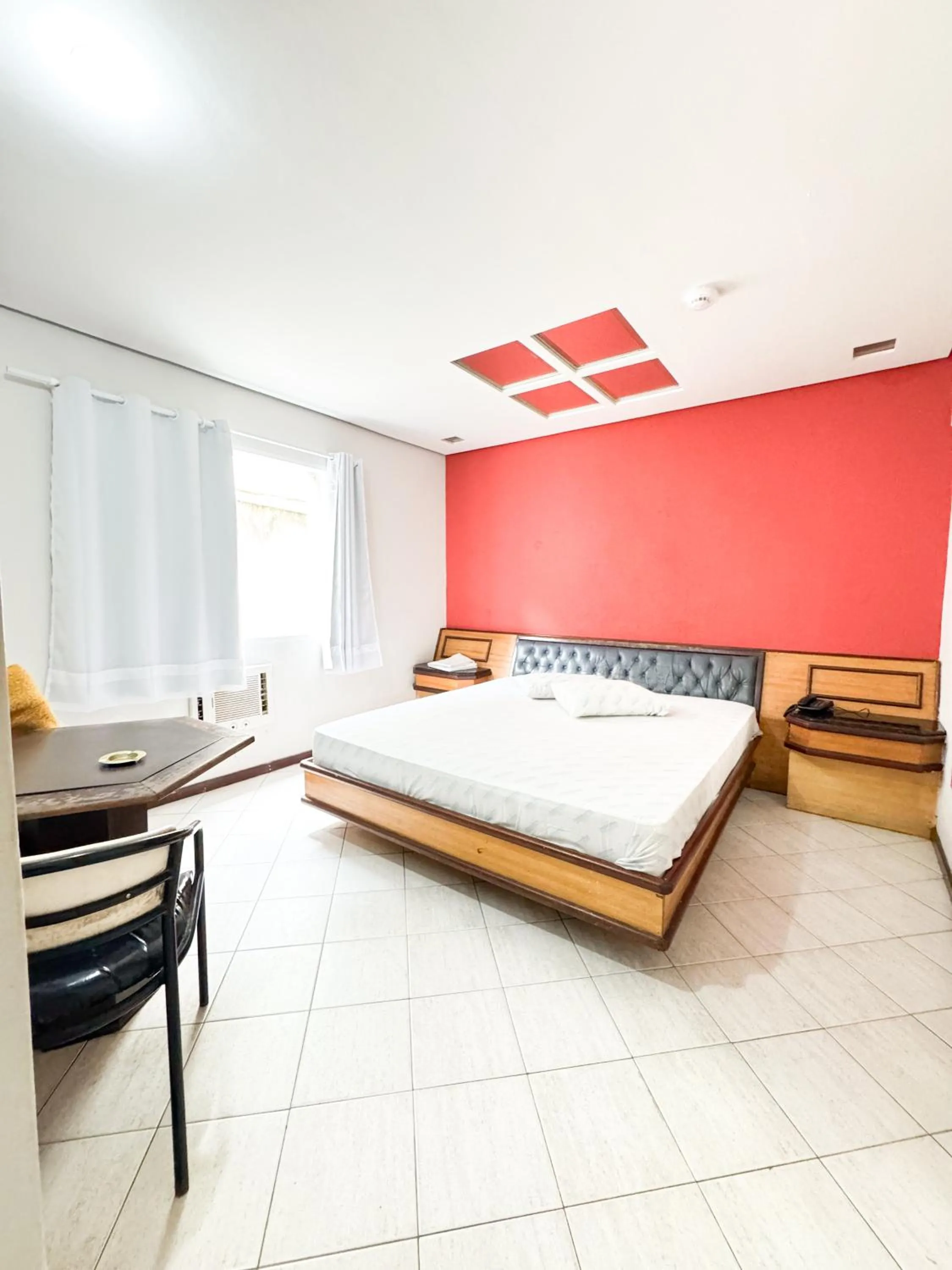 Bed in Golfinho Hotel (Adults Only)