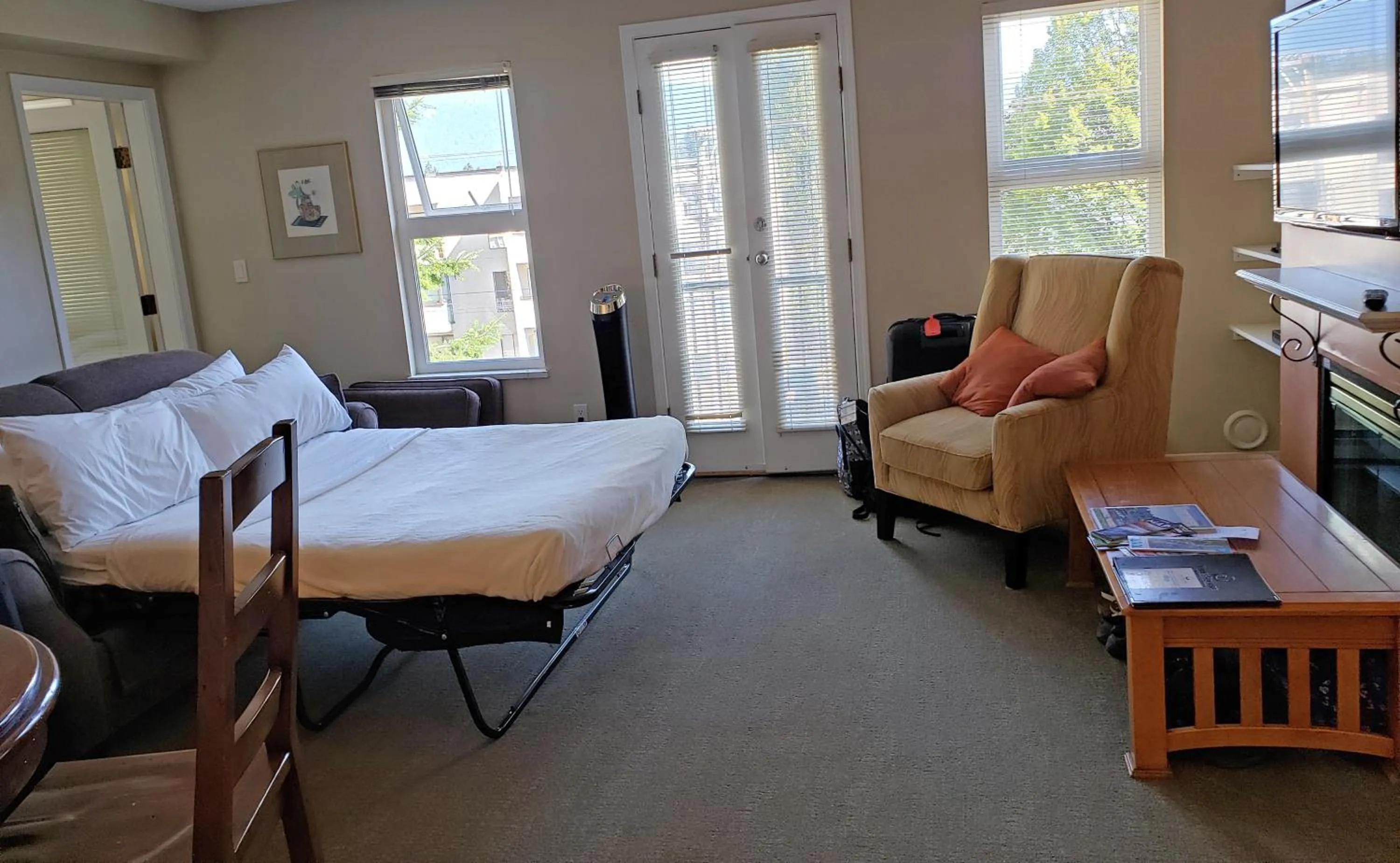 Living room in Times Square Suites Hotel