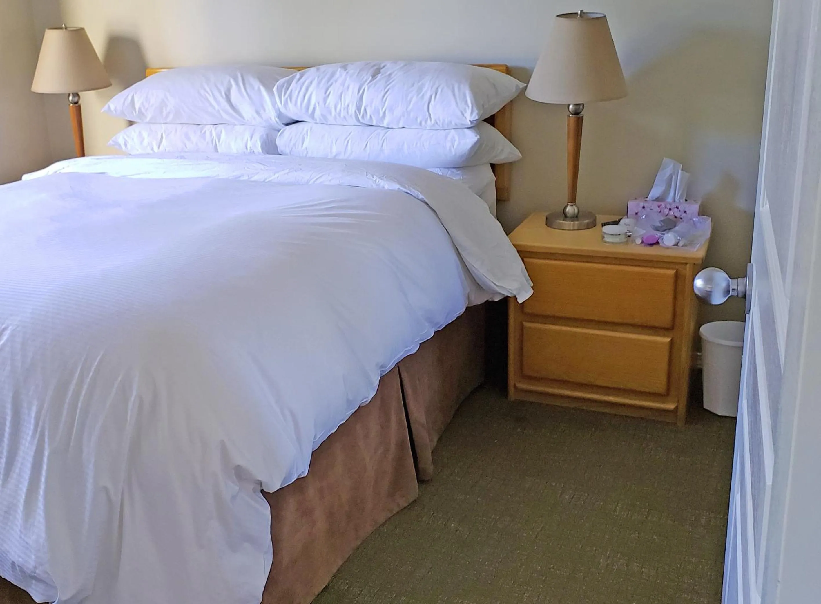 Bed in Times Square Suites Hotel