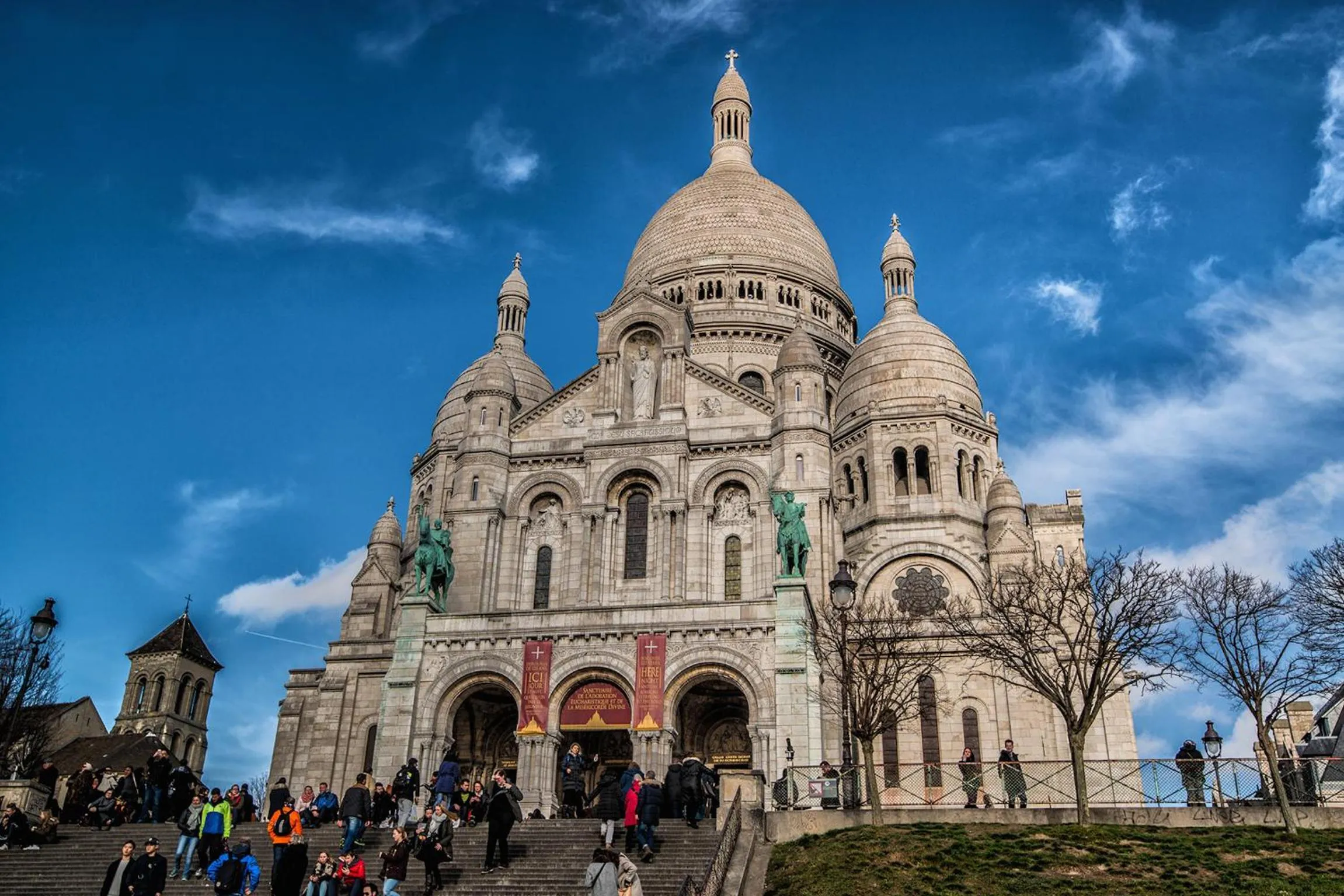 Off site in Paris-Oasis Montmartre