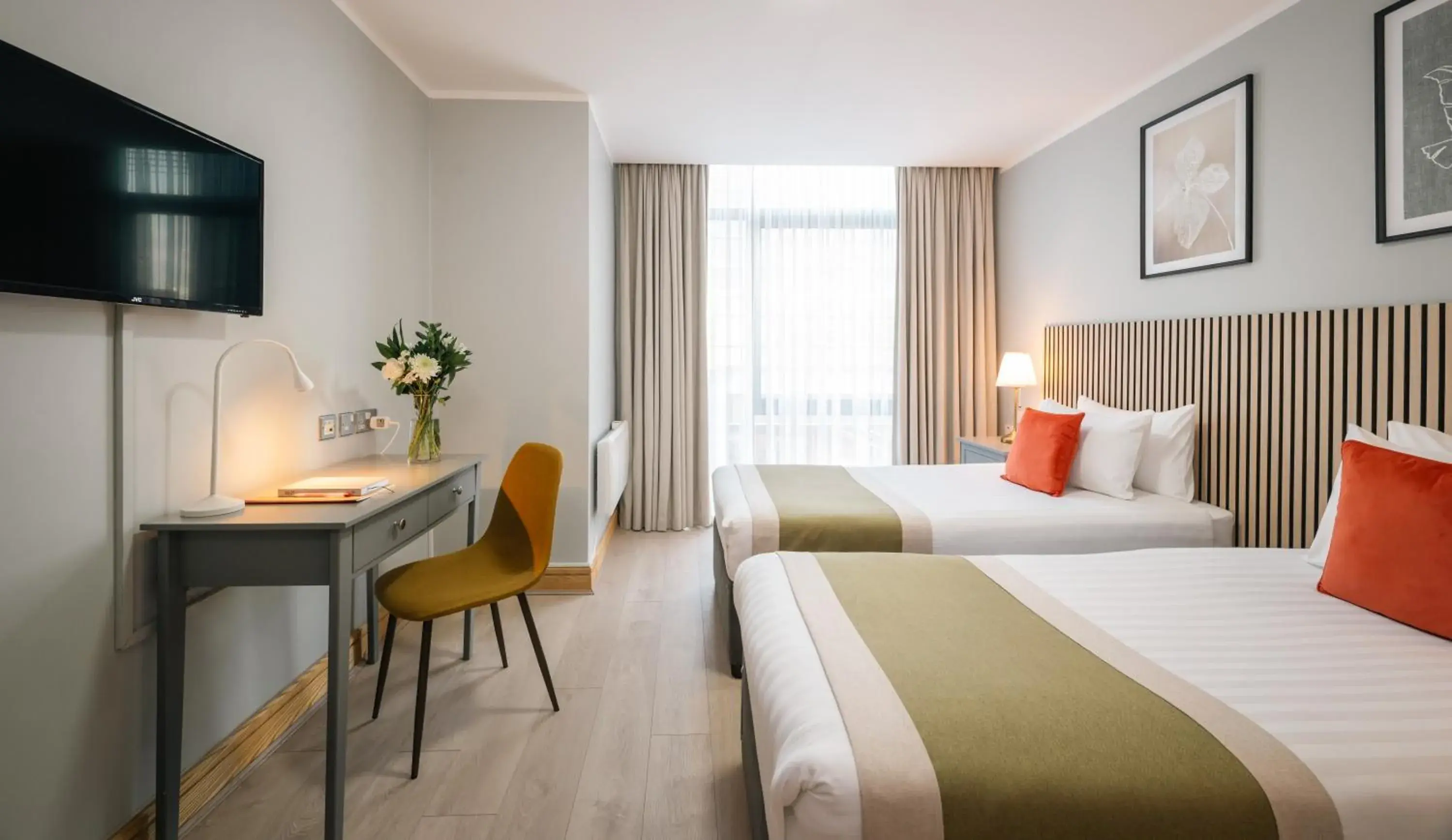 Twin Room in Beresford Hotel Twin Room in Beresford Hotel