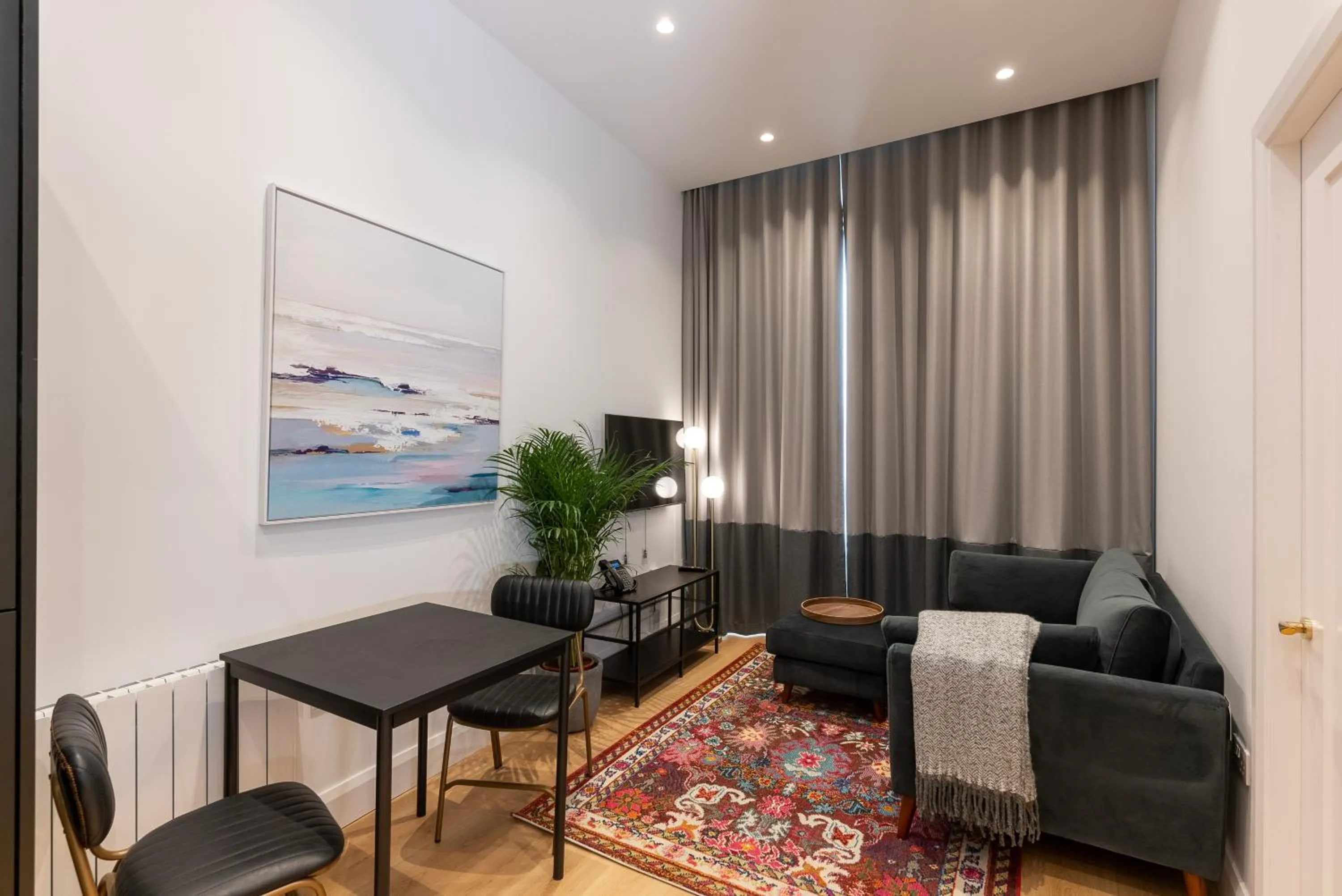 Living room in Hotel Isaacs Cork City