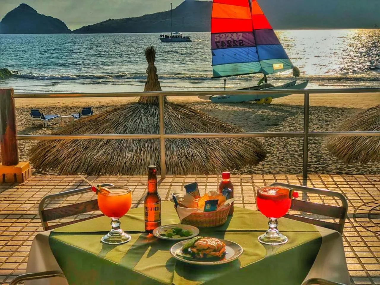 Restaurant/places to eat in Las Flores Beach Resort