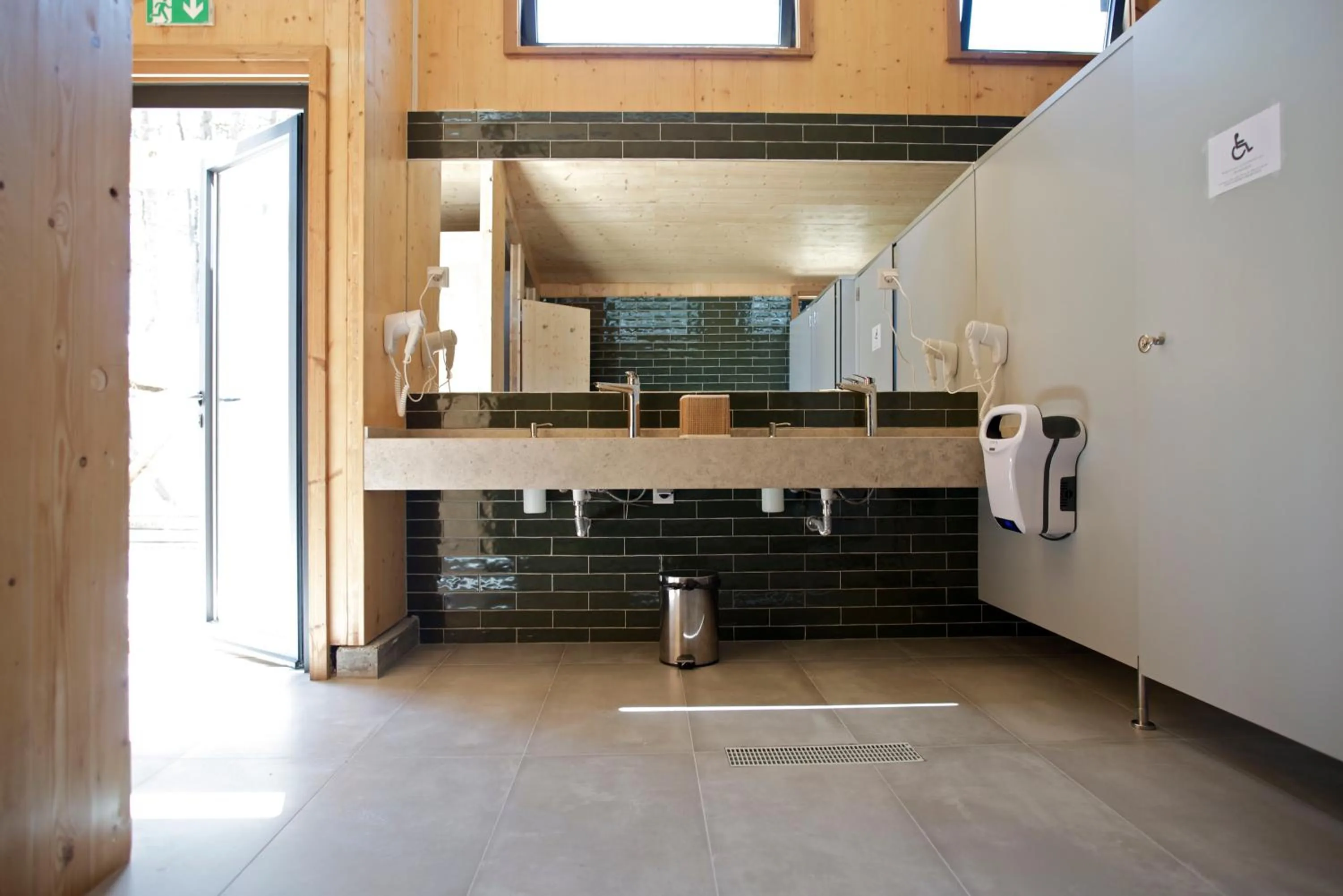 Toilet in Bukubaki Eco Surf