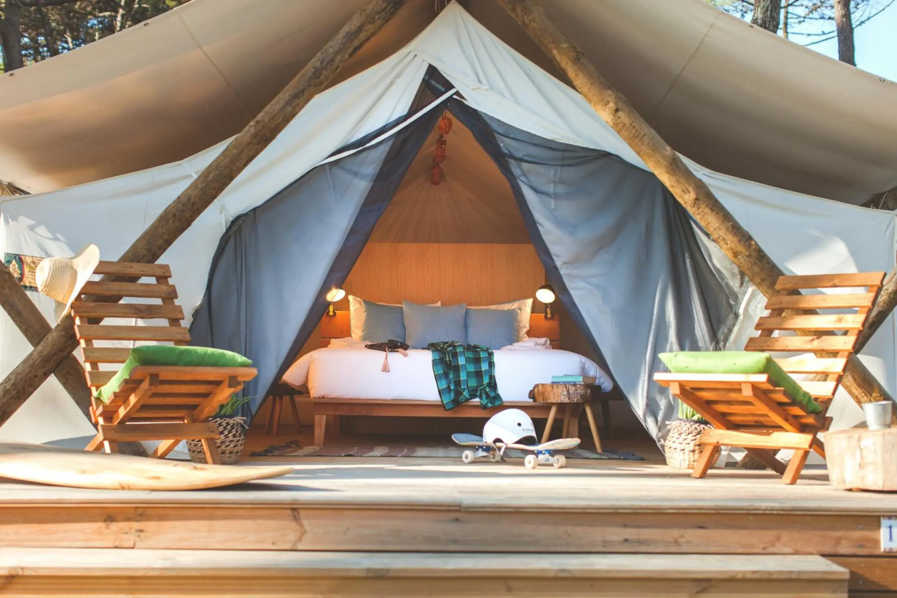 Tent Confort in Bukubaki Eco Surf Tent Confort in Bukubaki Eco Surf