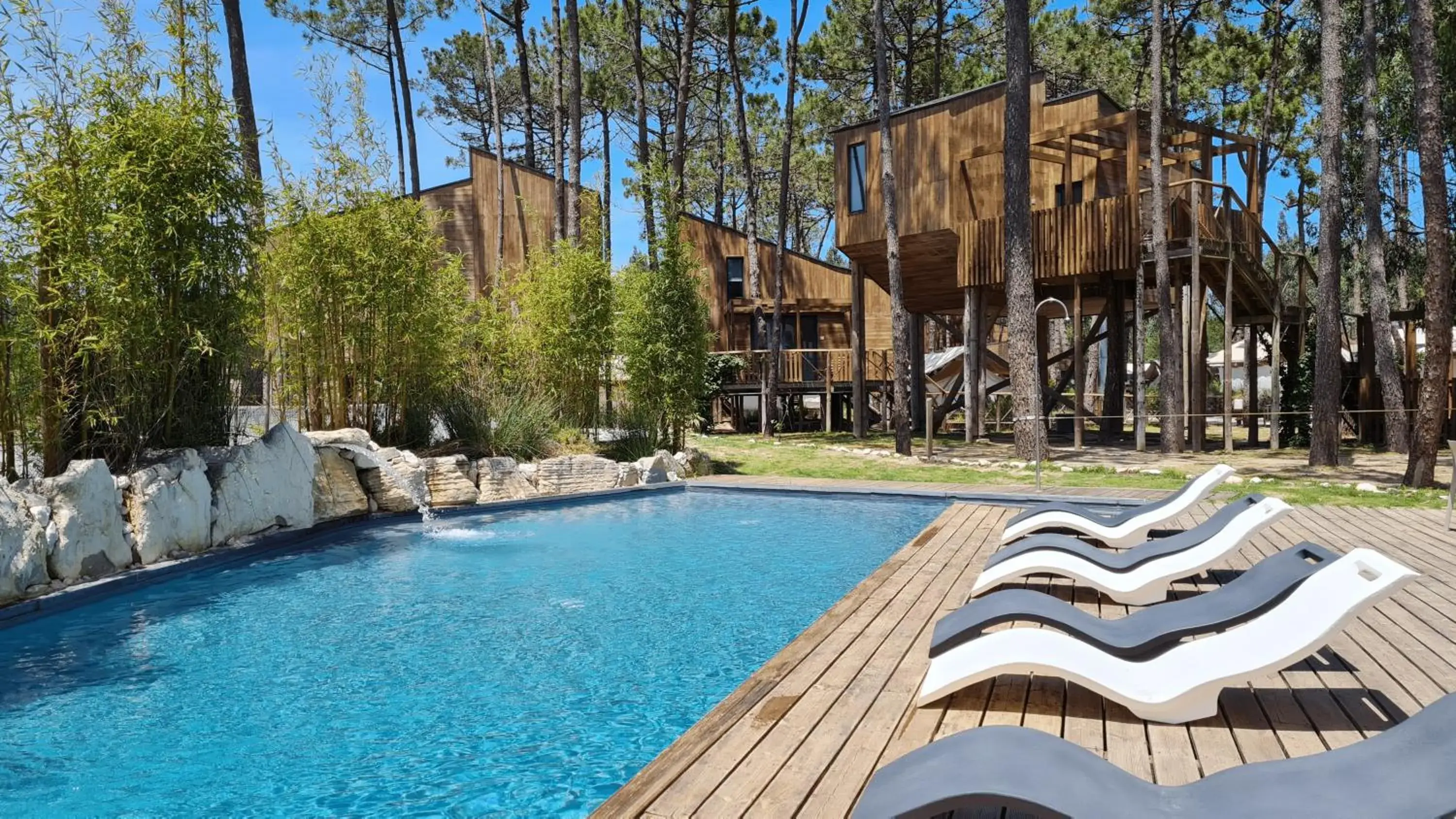 Swimming pool in Bukubaki Eco Surf Swimming pool in Bukubaki Eco Surf