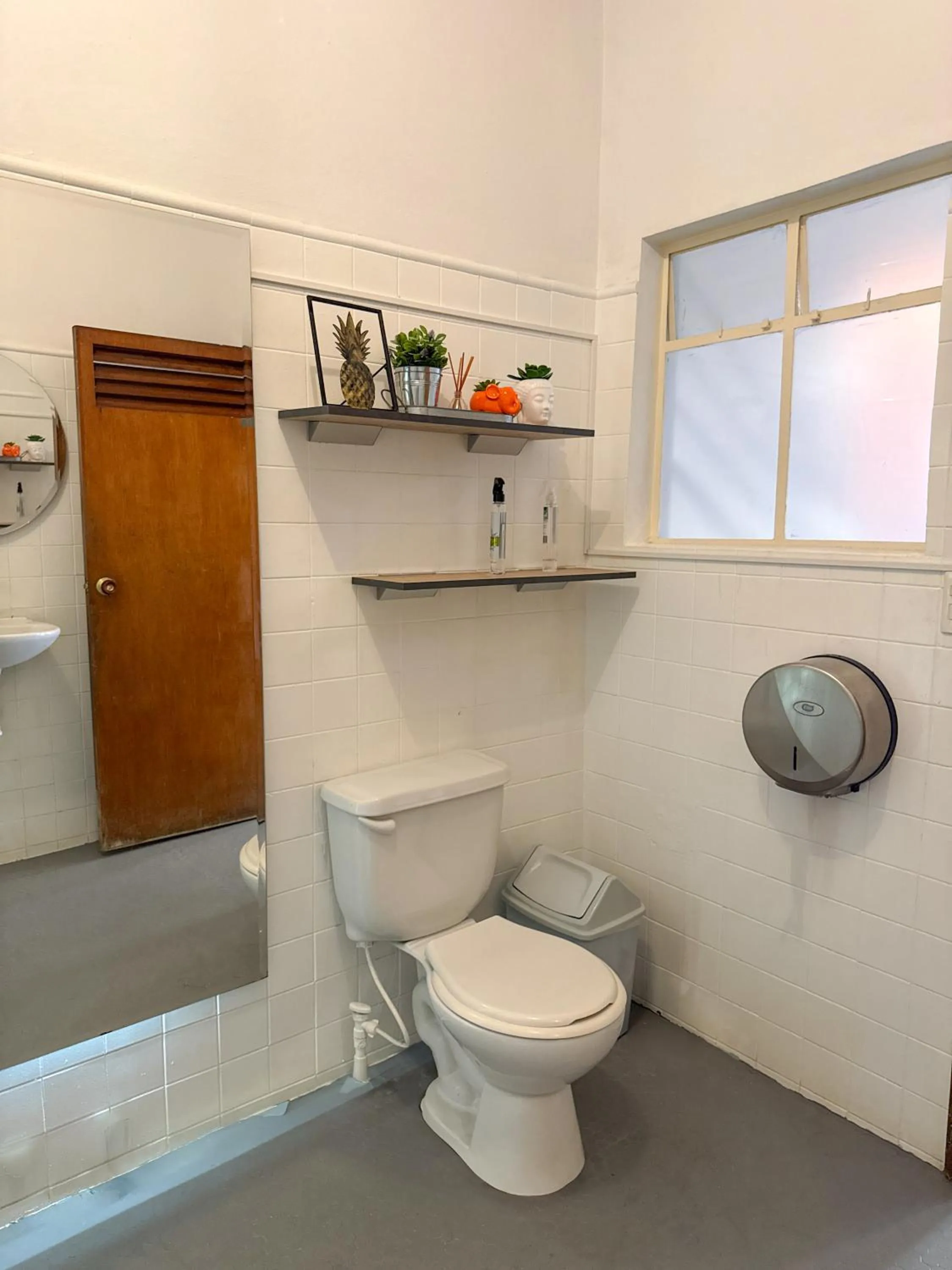 Bathroom in Traveler Hostel