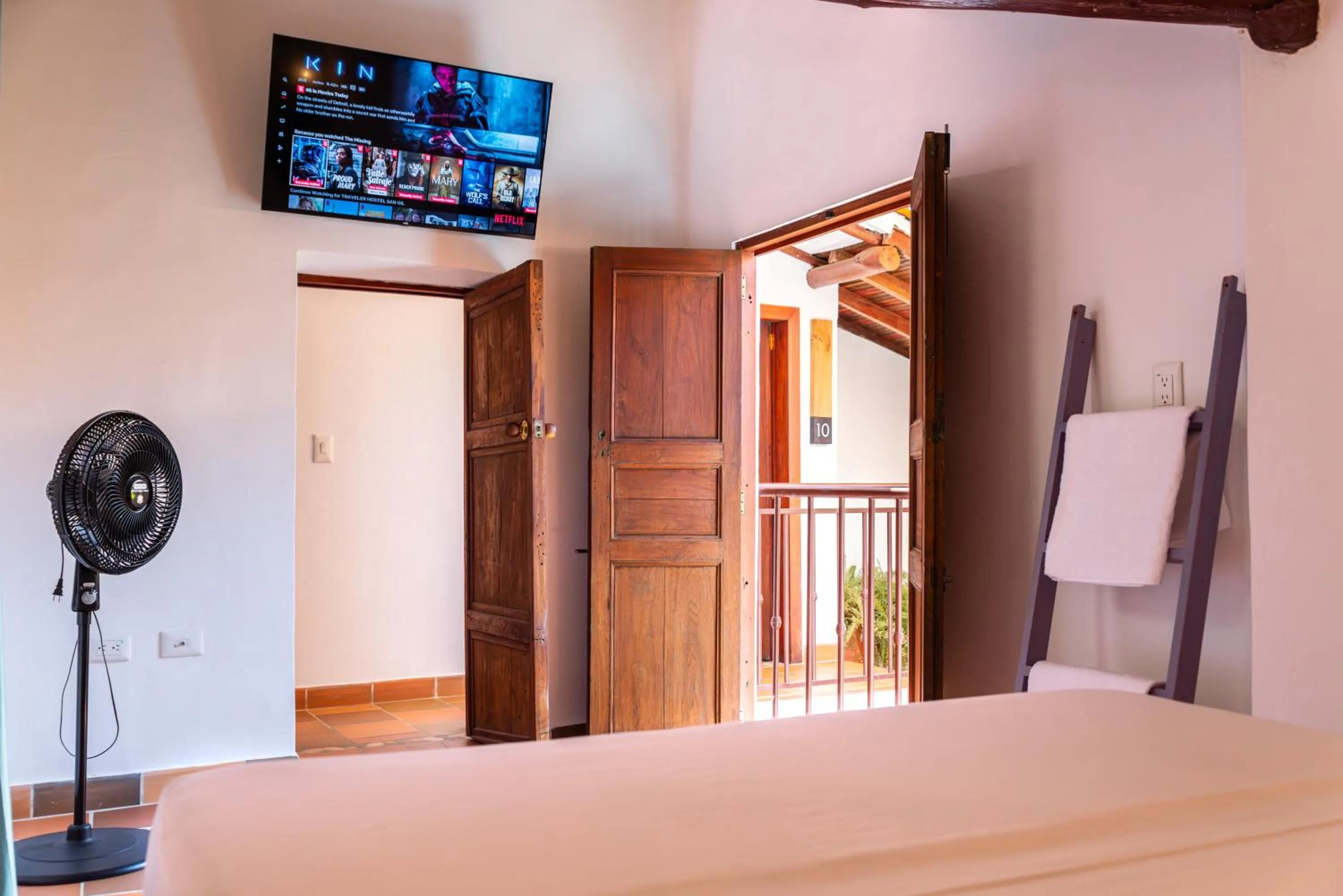 TV and multimedia, Bed in Traveler Hostel