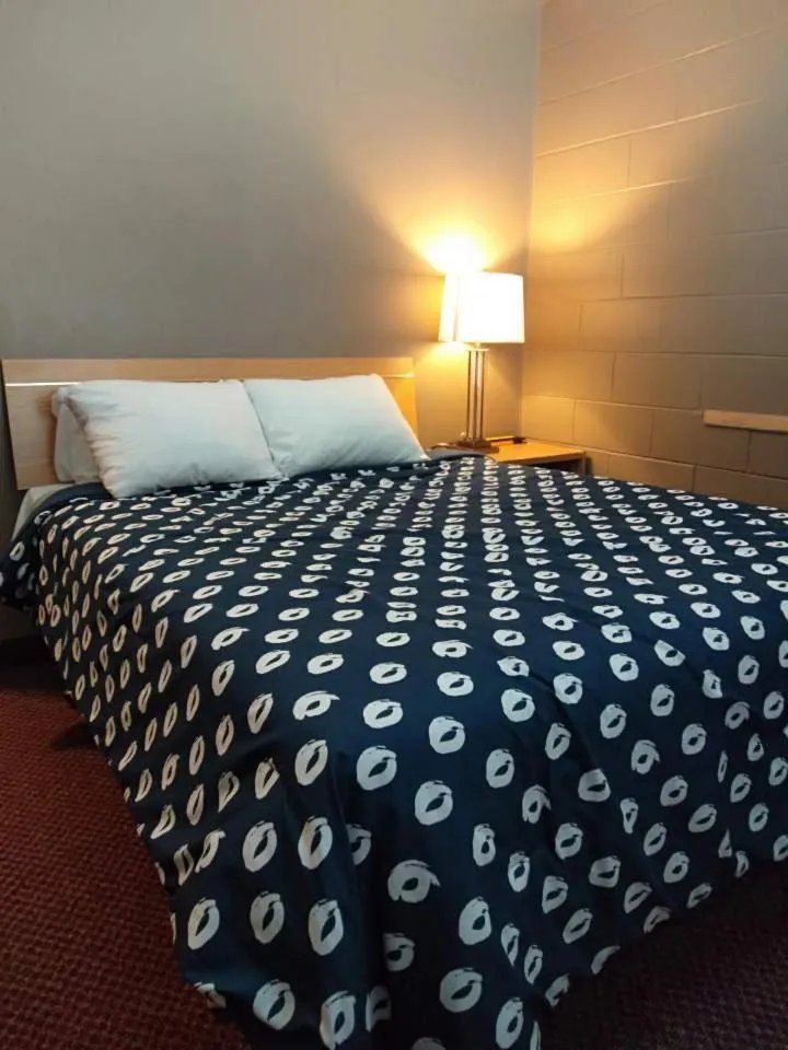 Shoal Lake Motor Inn