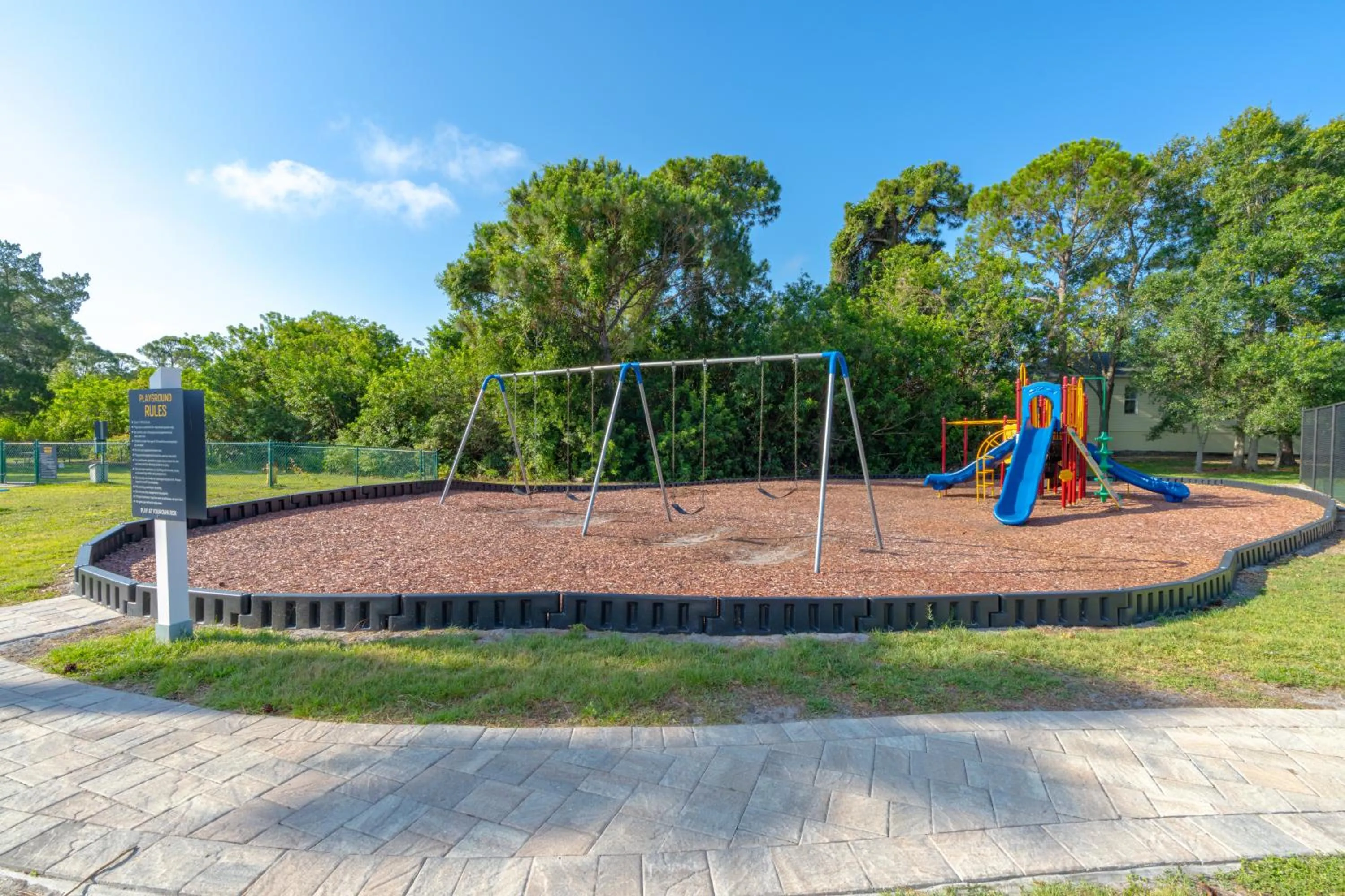 Children play ground in Sun Retreats Dunedin