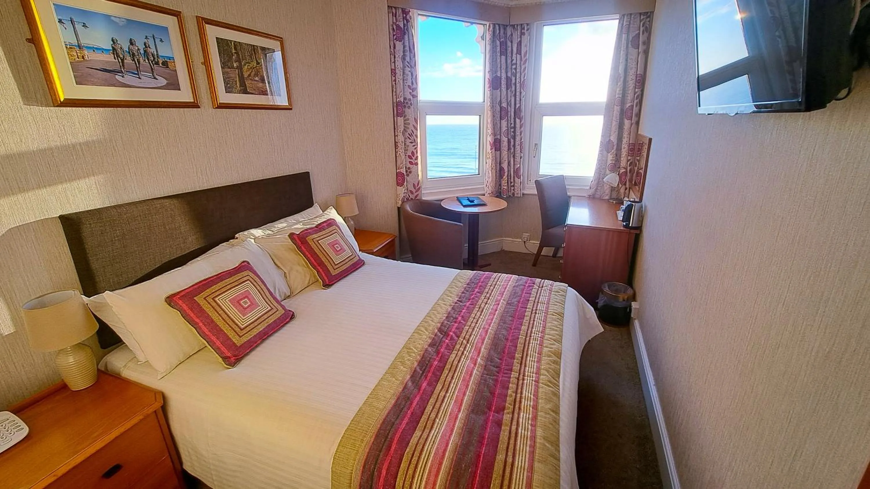 Bedroom, Bed in The Hydro Hotel