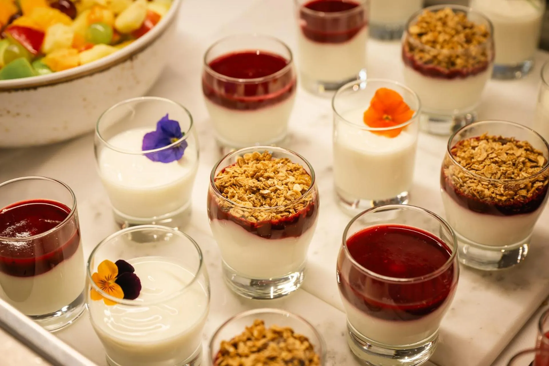 Restaurant/places to eat in Grand Canal Hotel