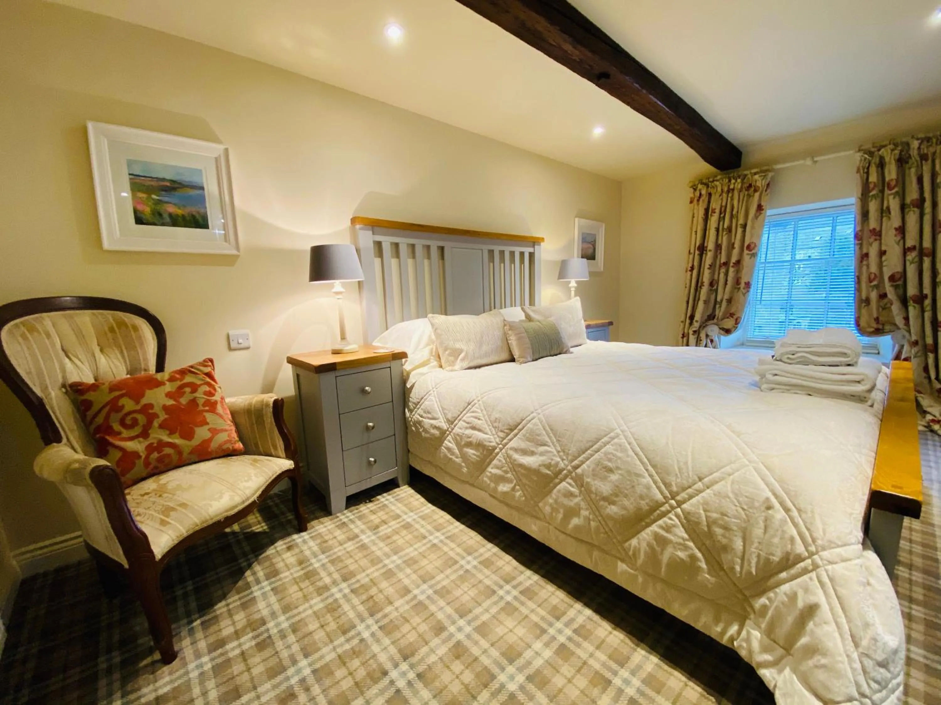 Bed in The Moon Inn at Stoney Middleton