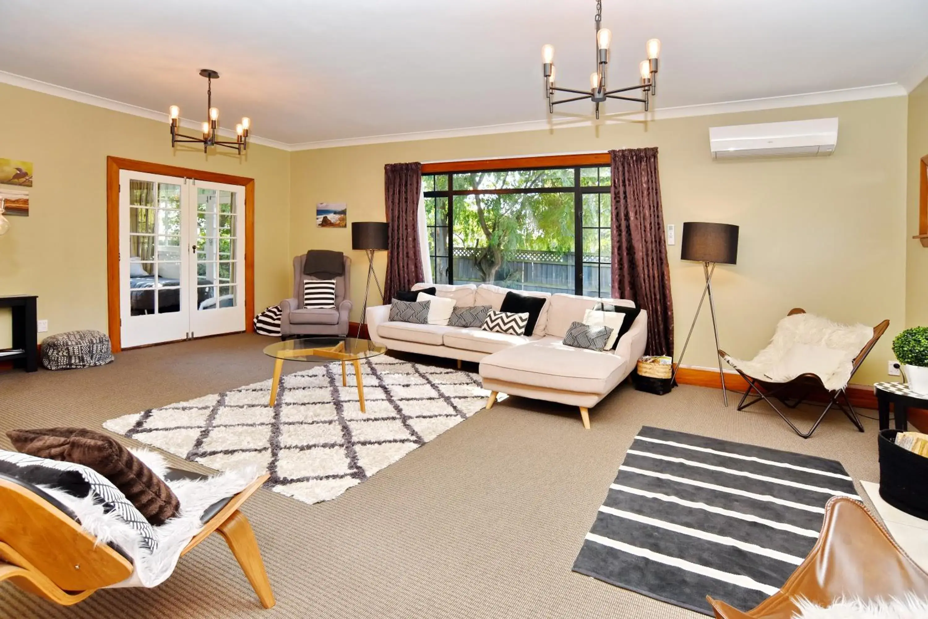 Racecourse Villa - Classic 1935 Charm & Space Racecourse Villa - Classic 1935 Charm & Space