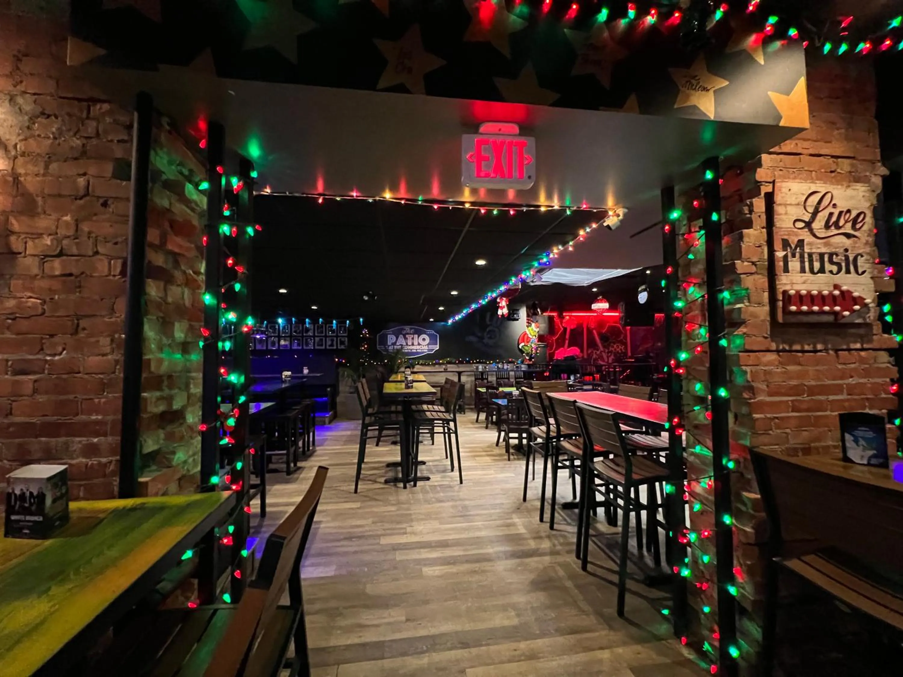 Lounge or bar in Commercial Hotel