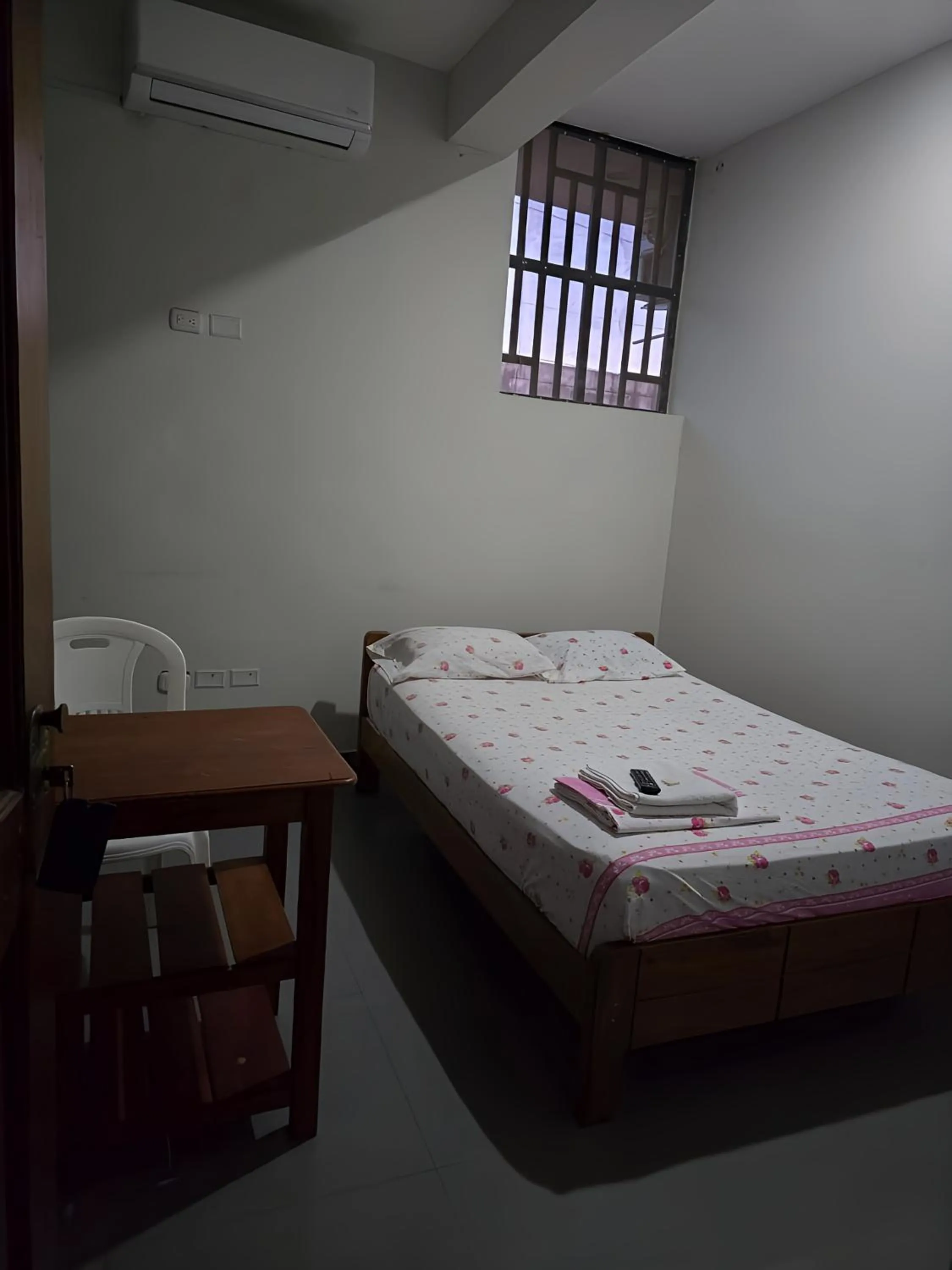 air conditioner, Bed in Hospedaje Mas