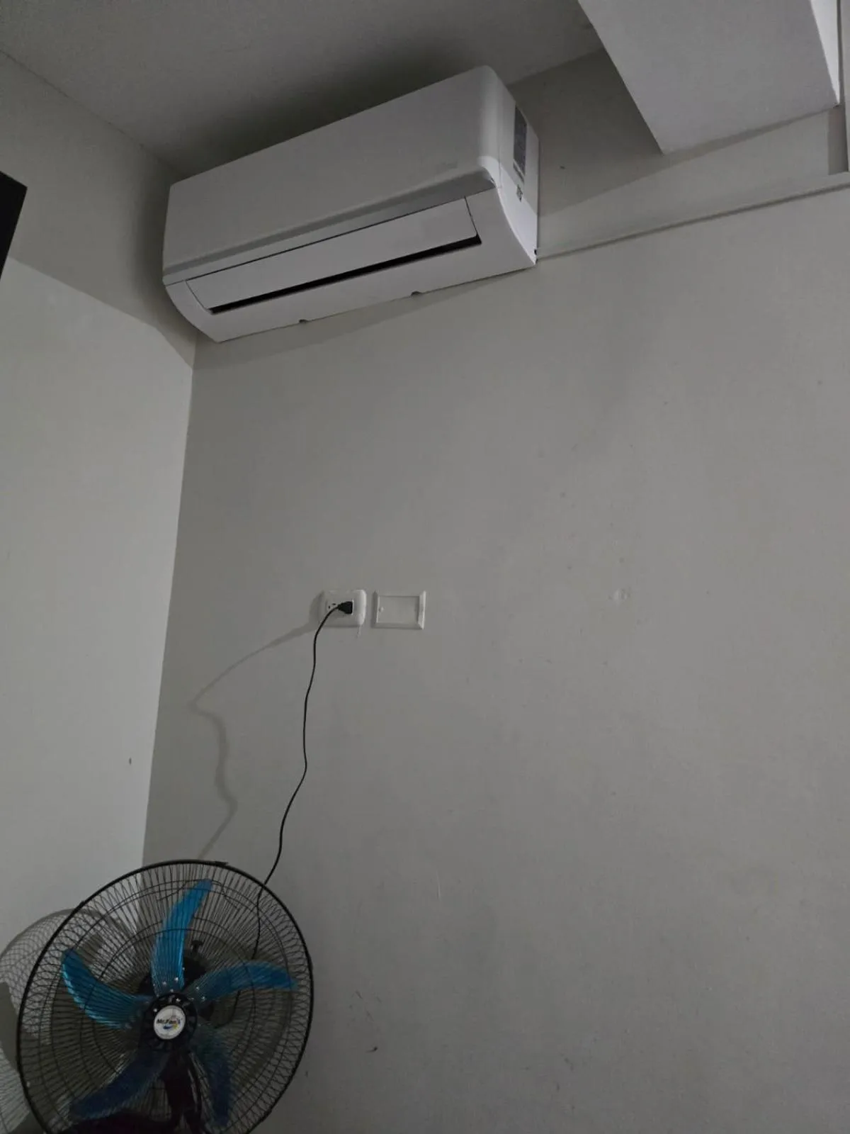 air conditioner in Hospedaje Mas