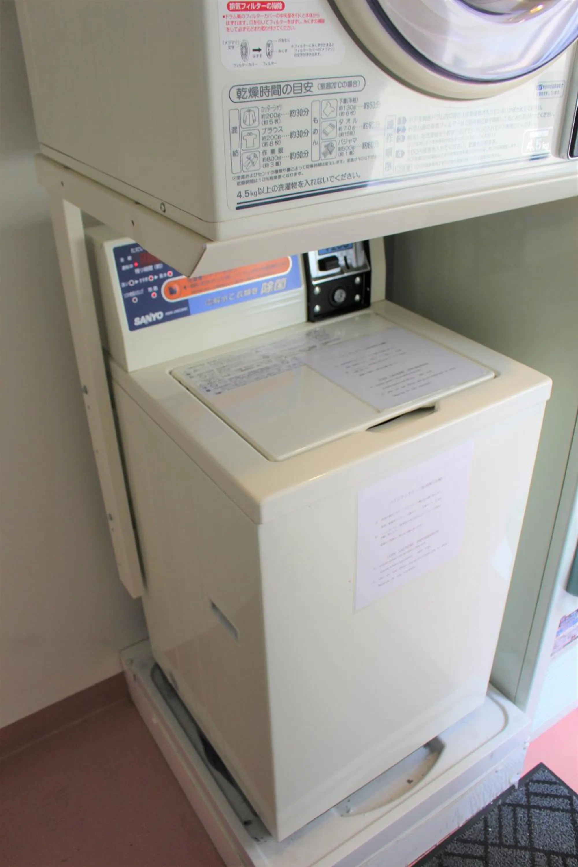 Area and facilities in Hotel Sunroute Stellar Ueno