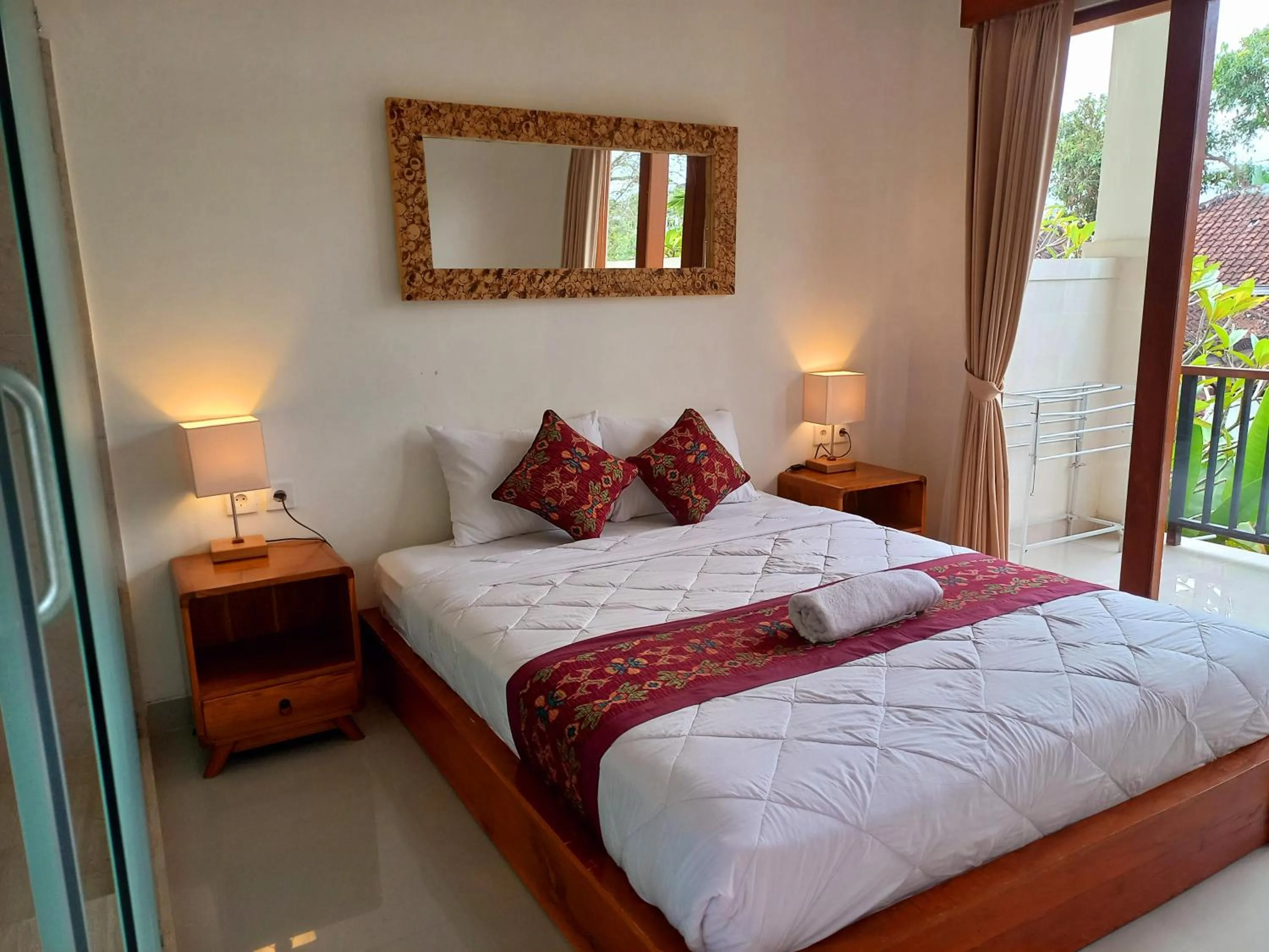 Deluxe Double Room with Balcony in D'JERO HomeStay