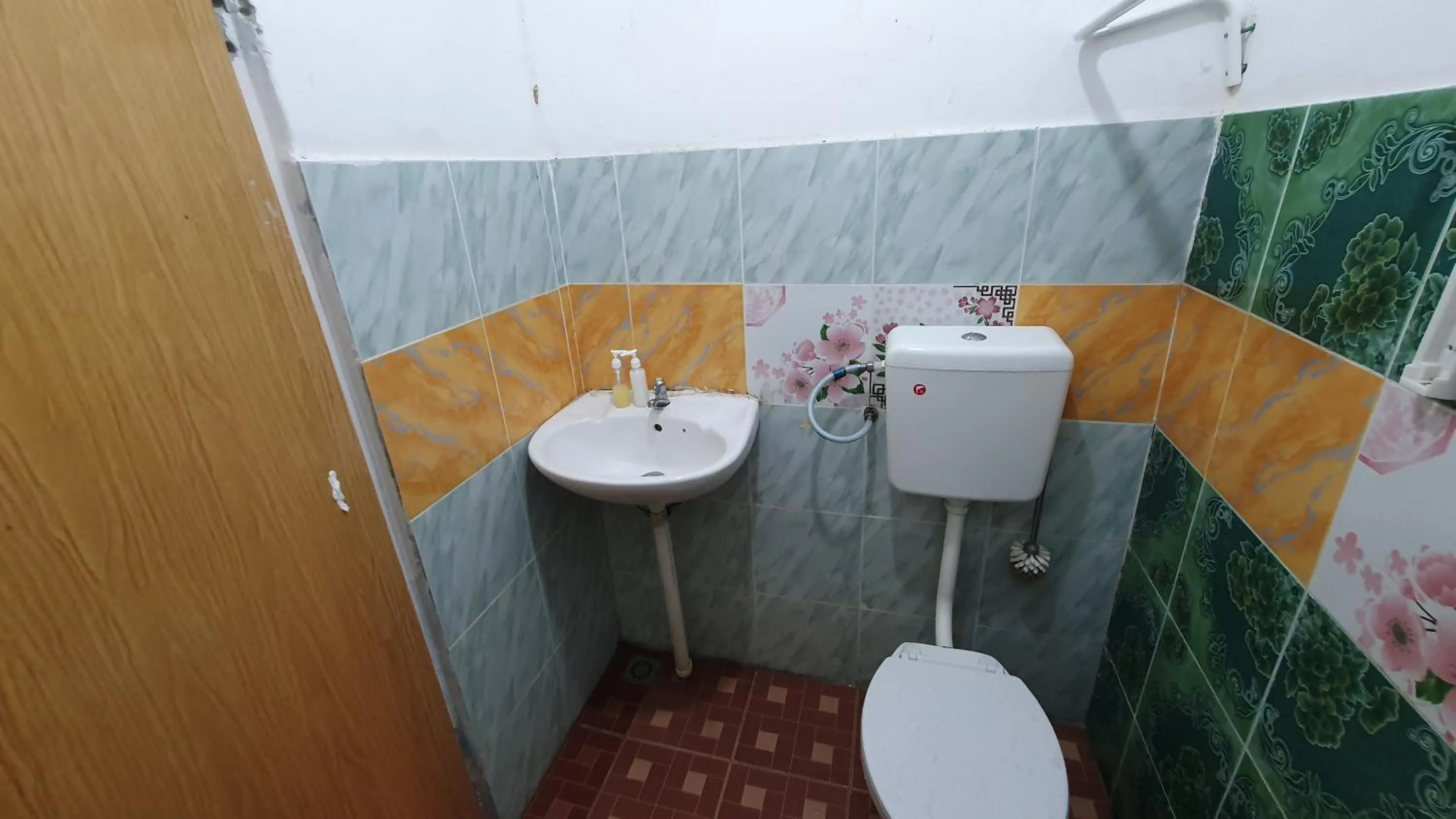 Shower in Chalet Kampong Semawar
