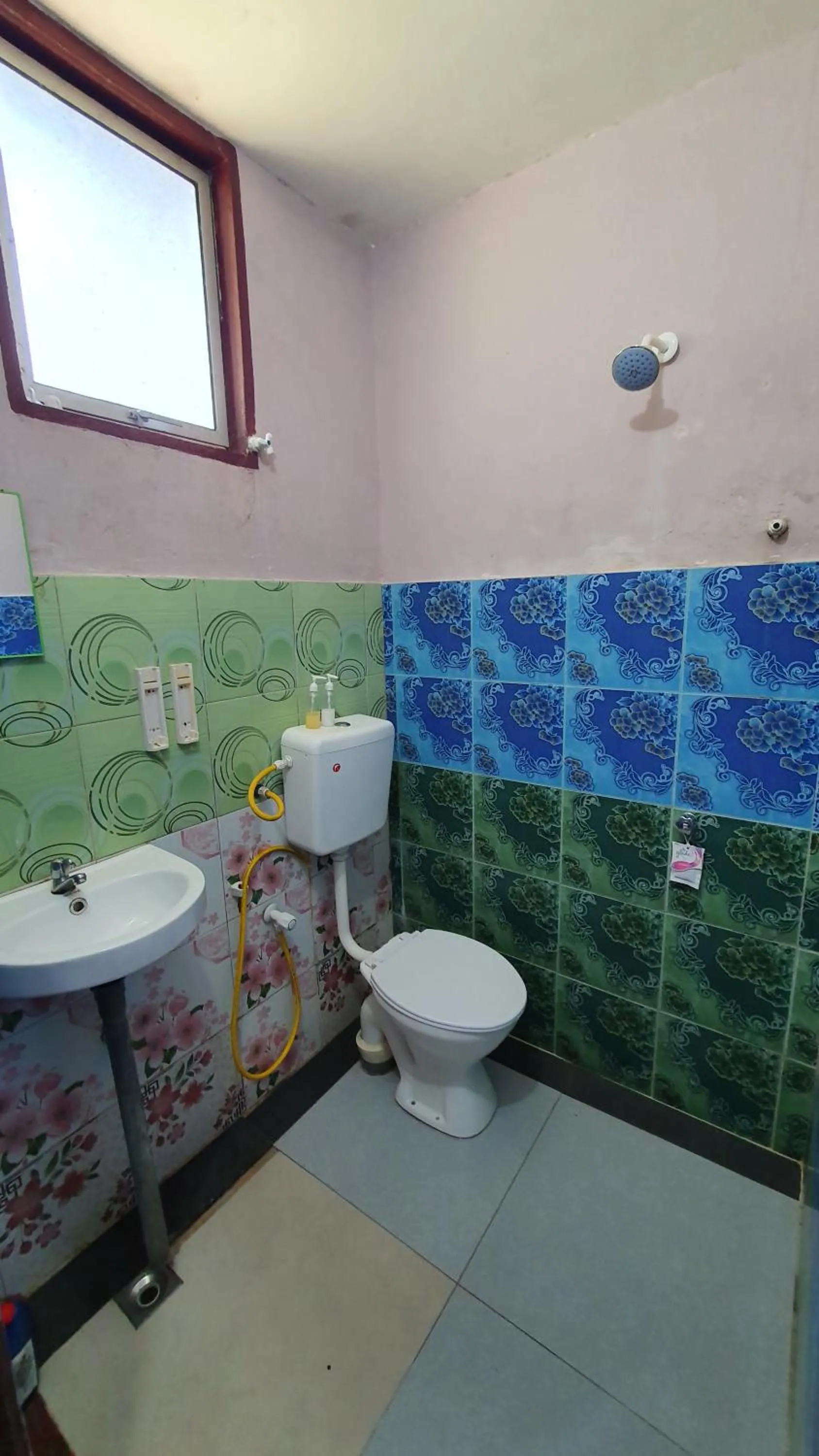 Shower in Chalet Kampong Semawar