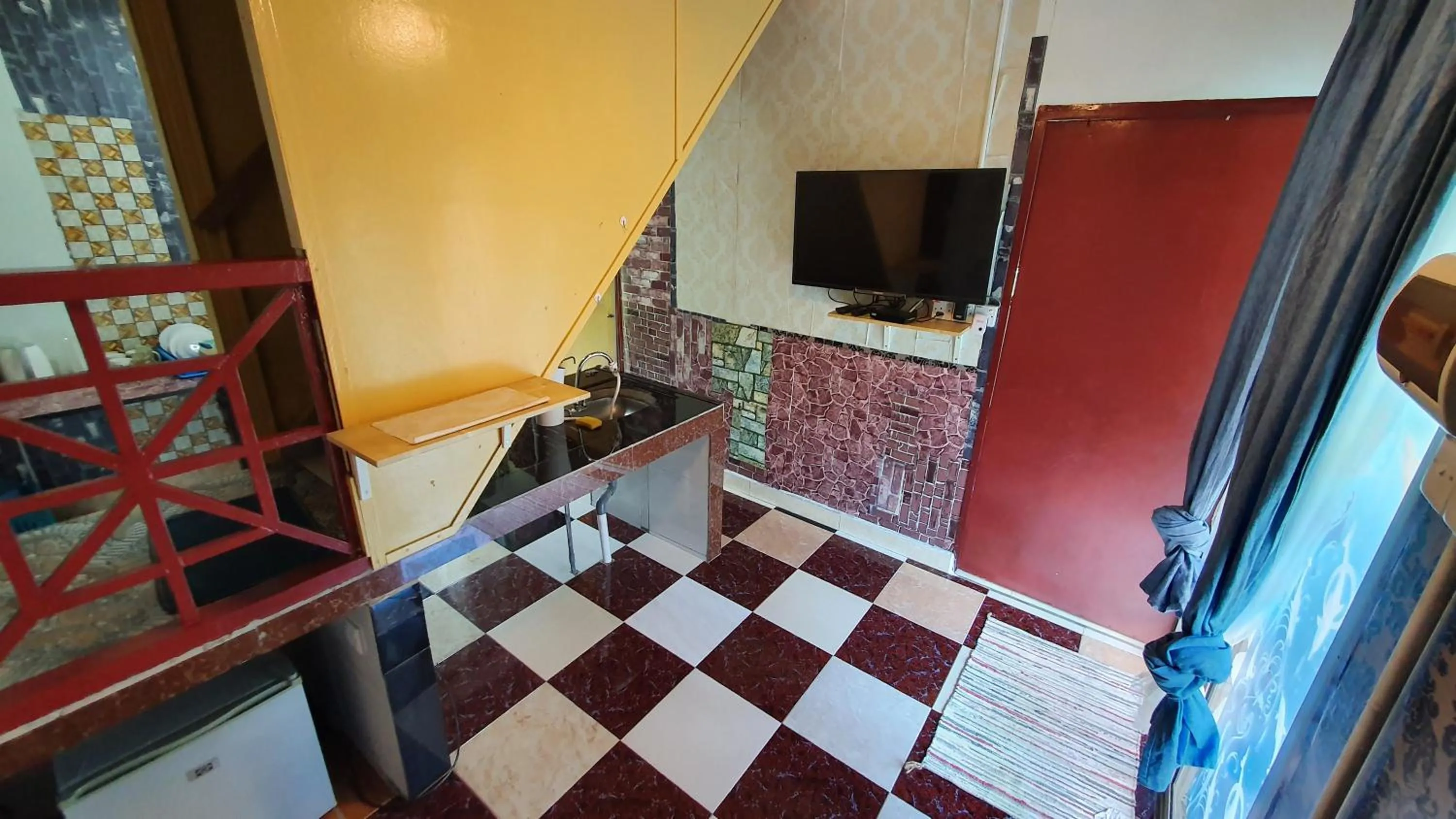 TV and multimedia, Bed in Chalet Kampong Semawar