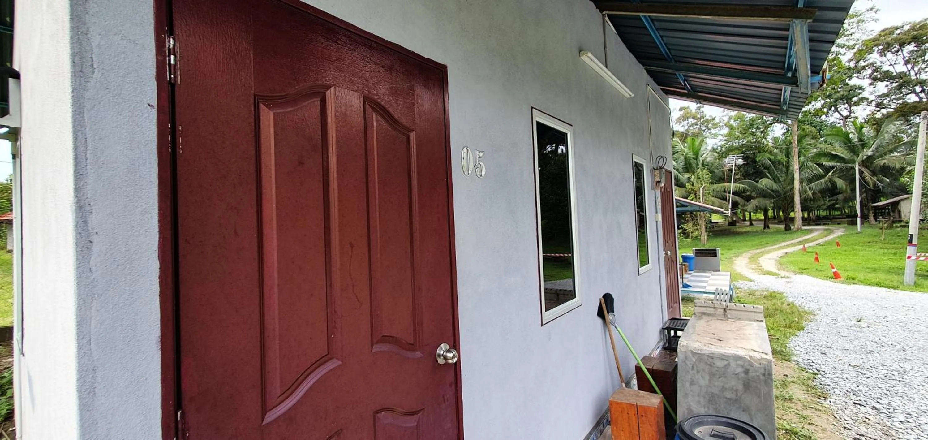 Property building in Chalet Kampong Semawar