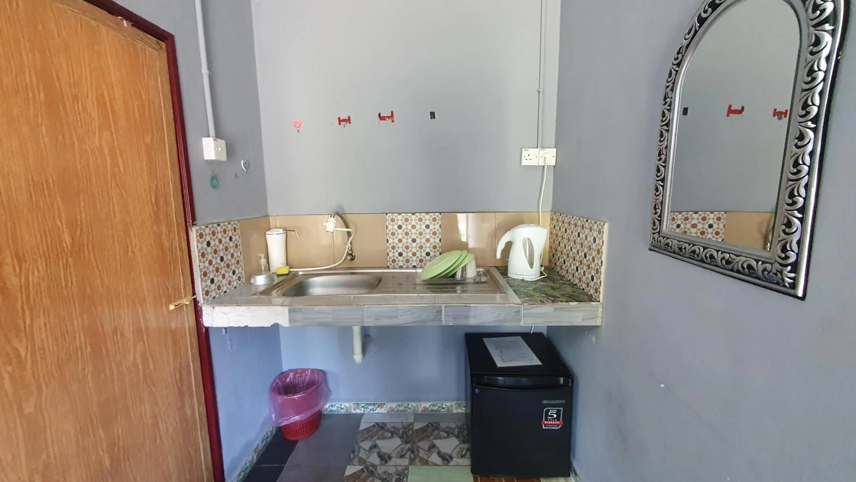dishwasher in Chalet Kampong Semawar