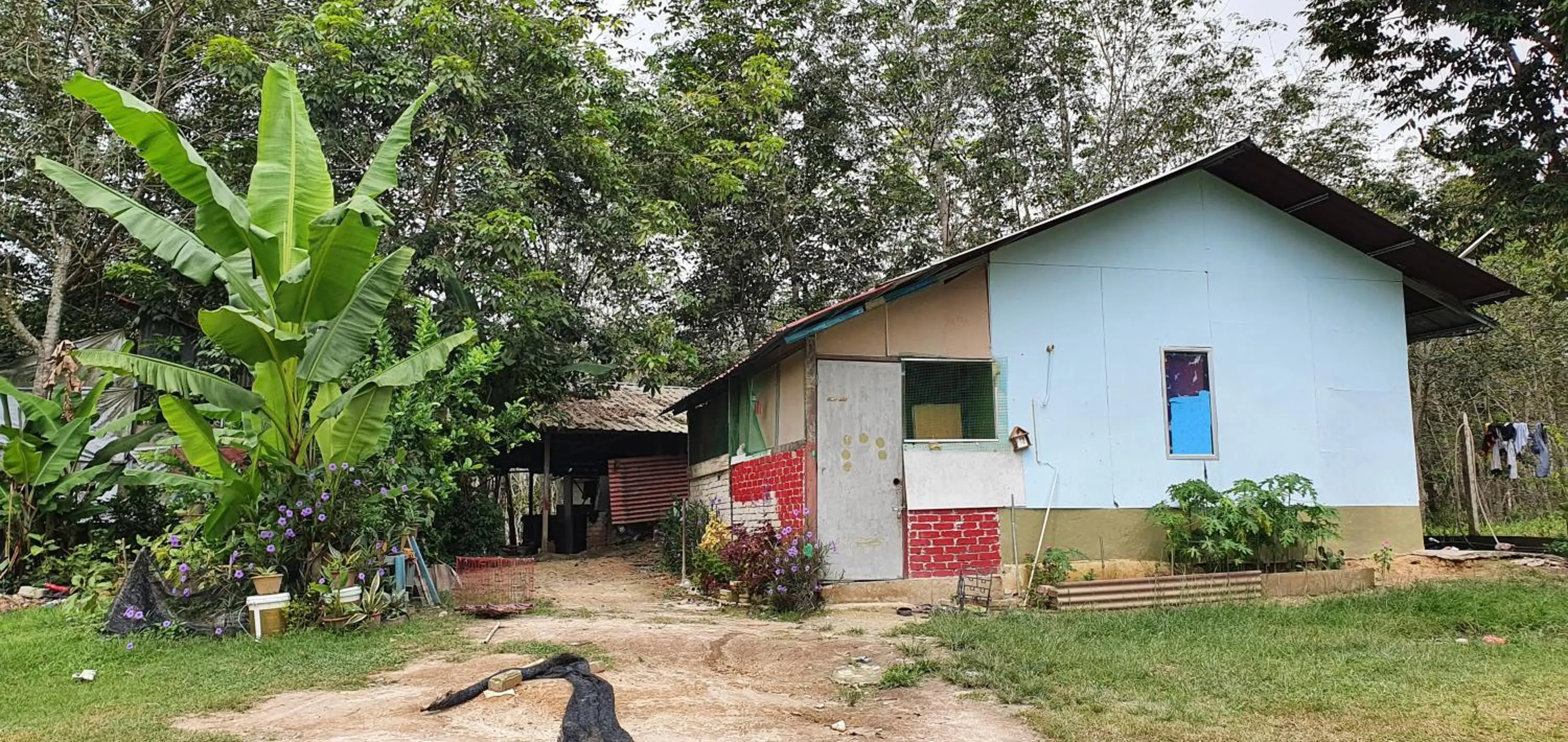 Property building in Chalet Kampong Semawar
