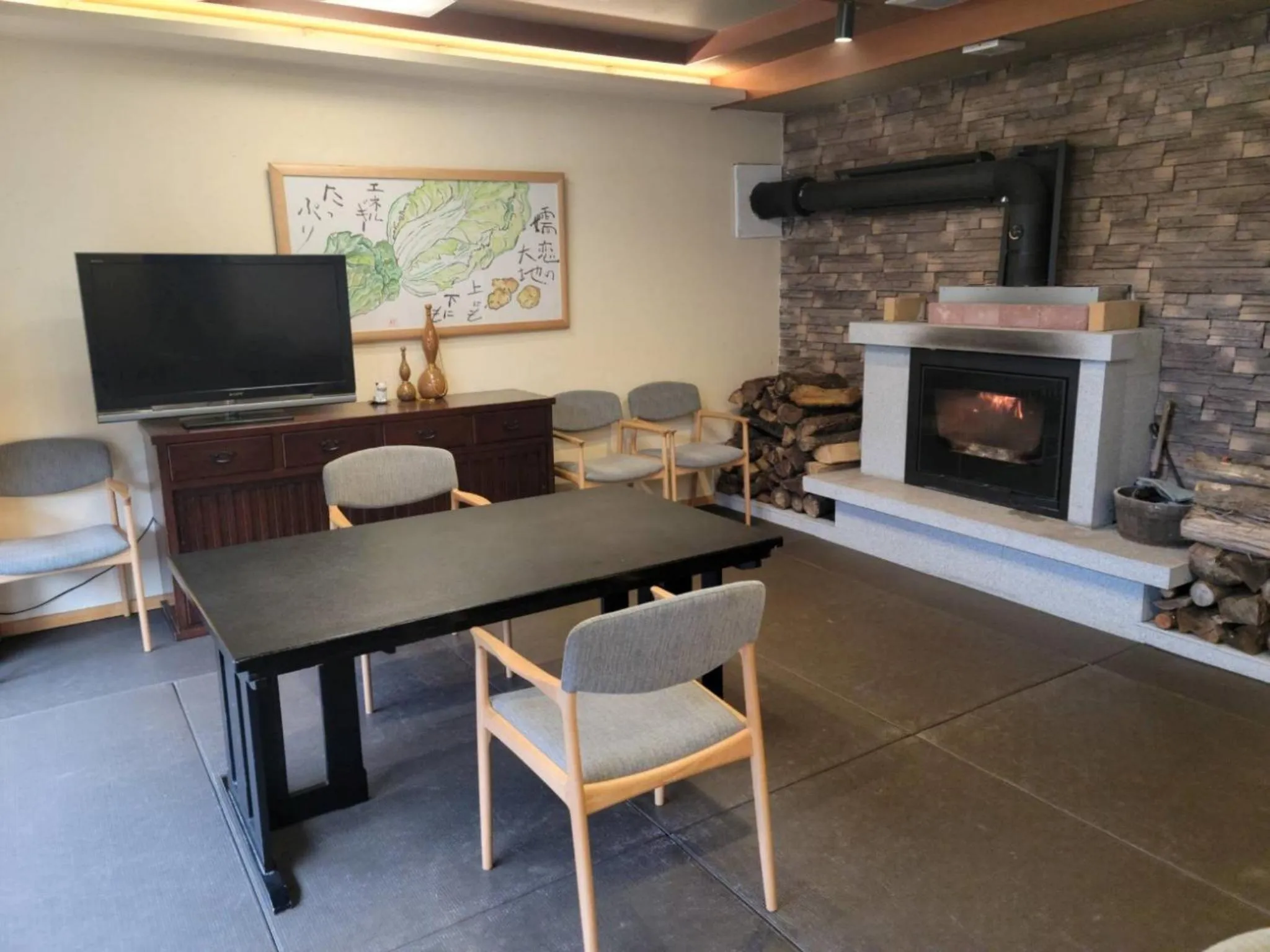 Restaurant/places to eat in Hanaichi