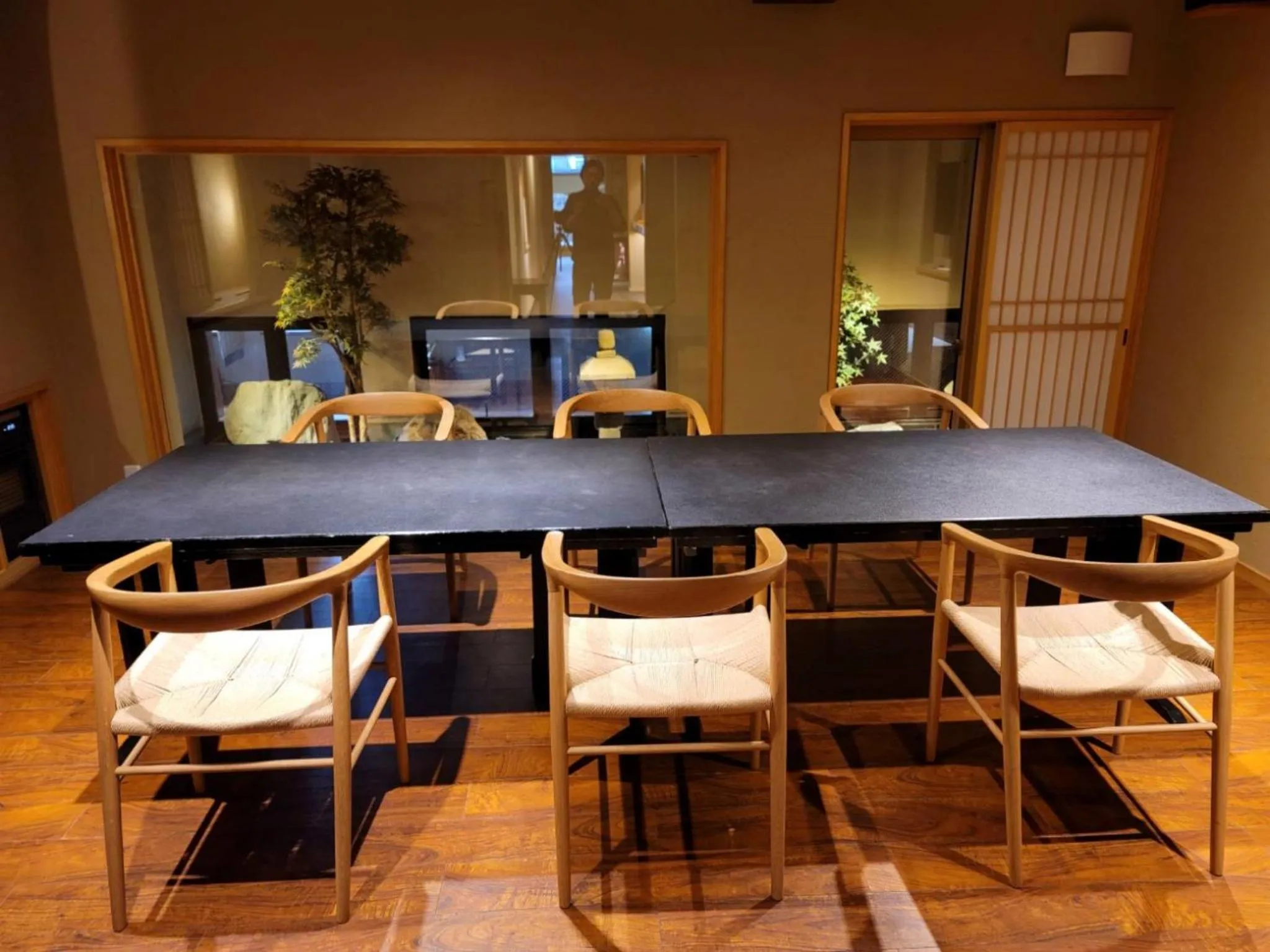 Restaurant/places to eat in Hanaichi