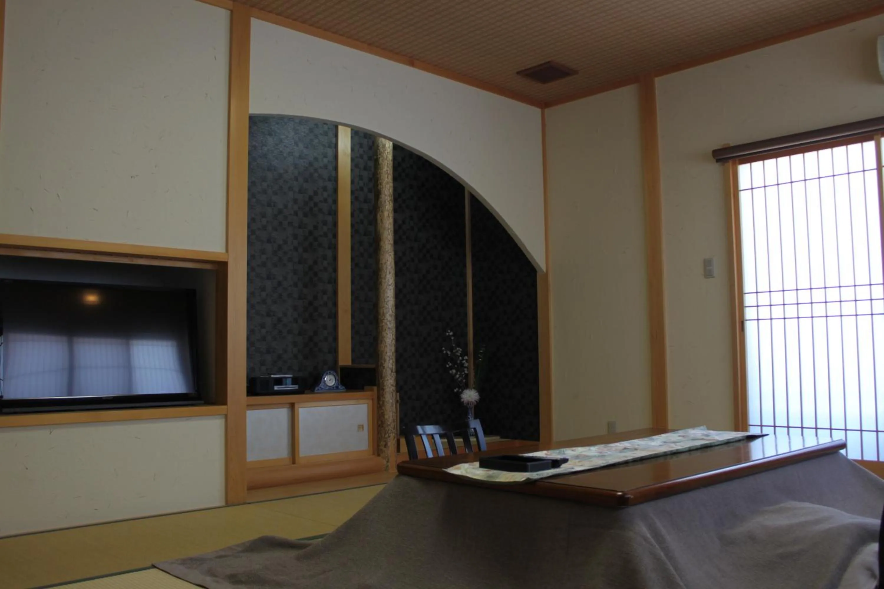Photo of the whole room, Bed in Hanaichi