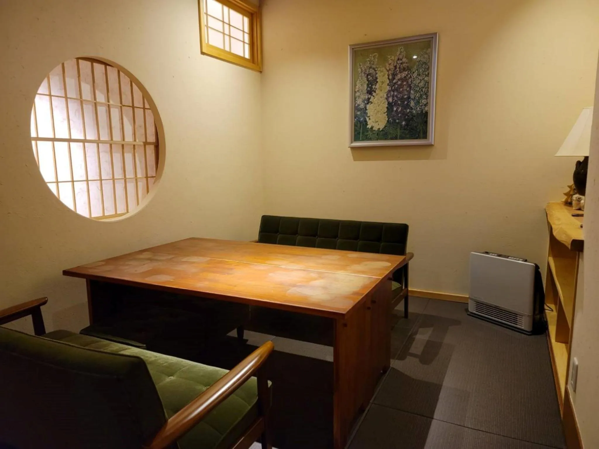 Restaurant/places to eat in Hanaichi