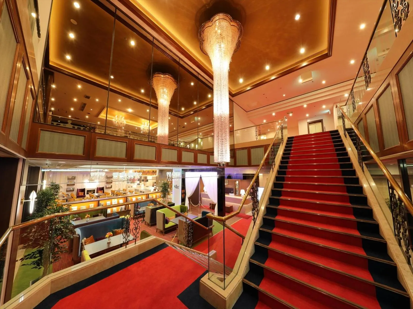 Communal lounge/ TV room in Garden hotel Shiunkaku Higashimatsuyama