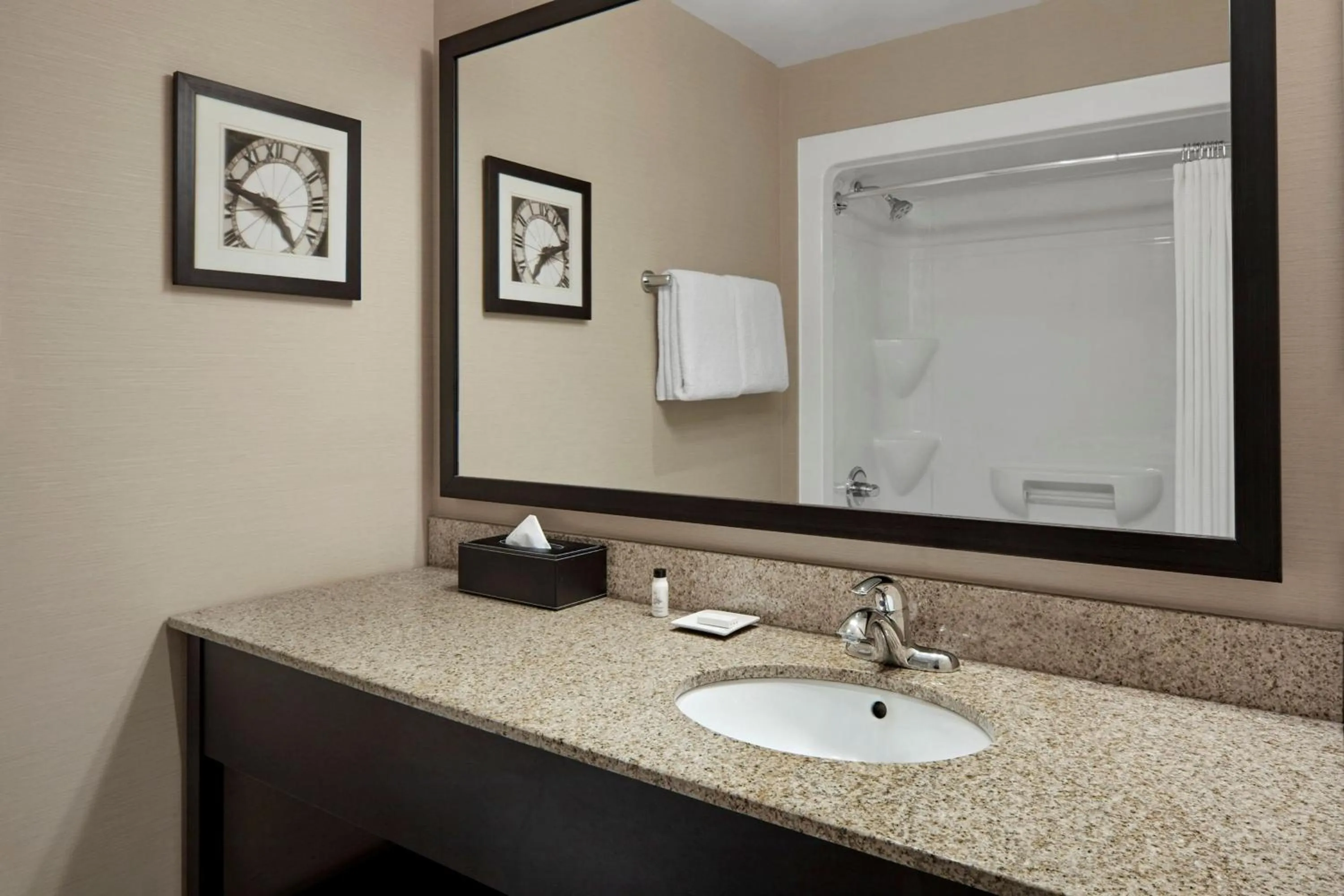 Bathroom in Delta Hotels by Marriott Guelph Conference Centre