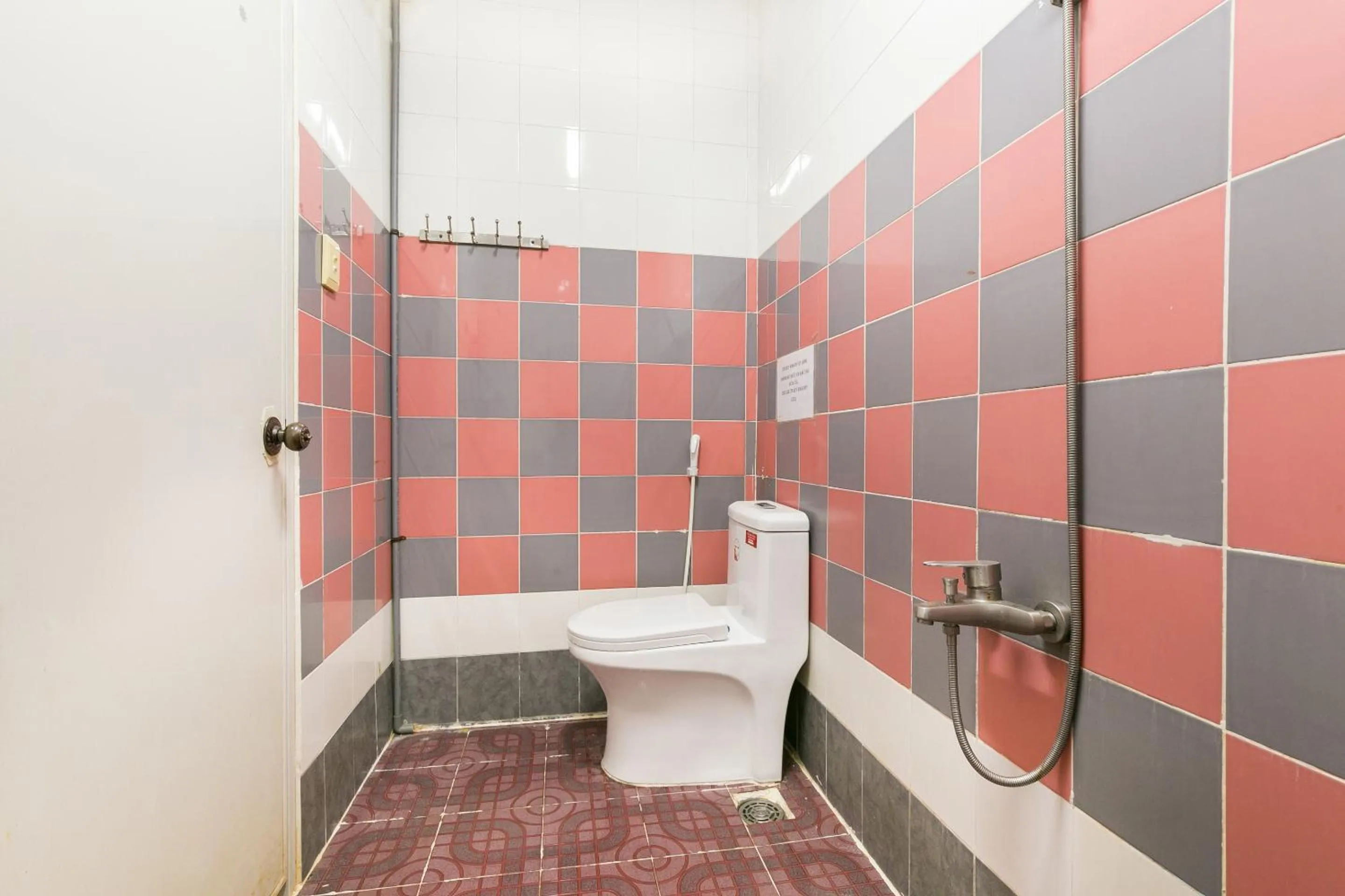 Bathroom in Aqua Kim Long Hotel