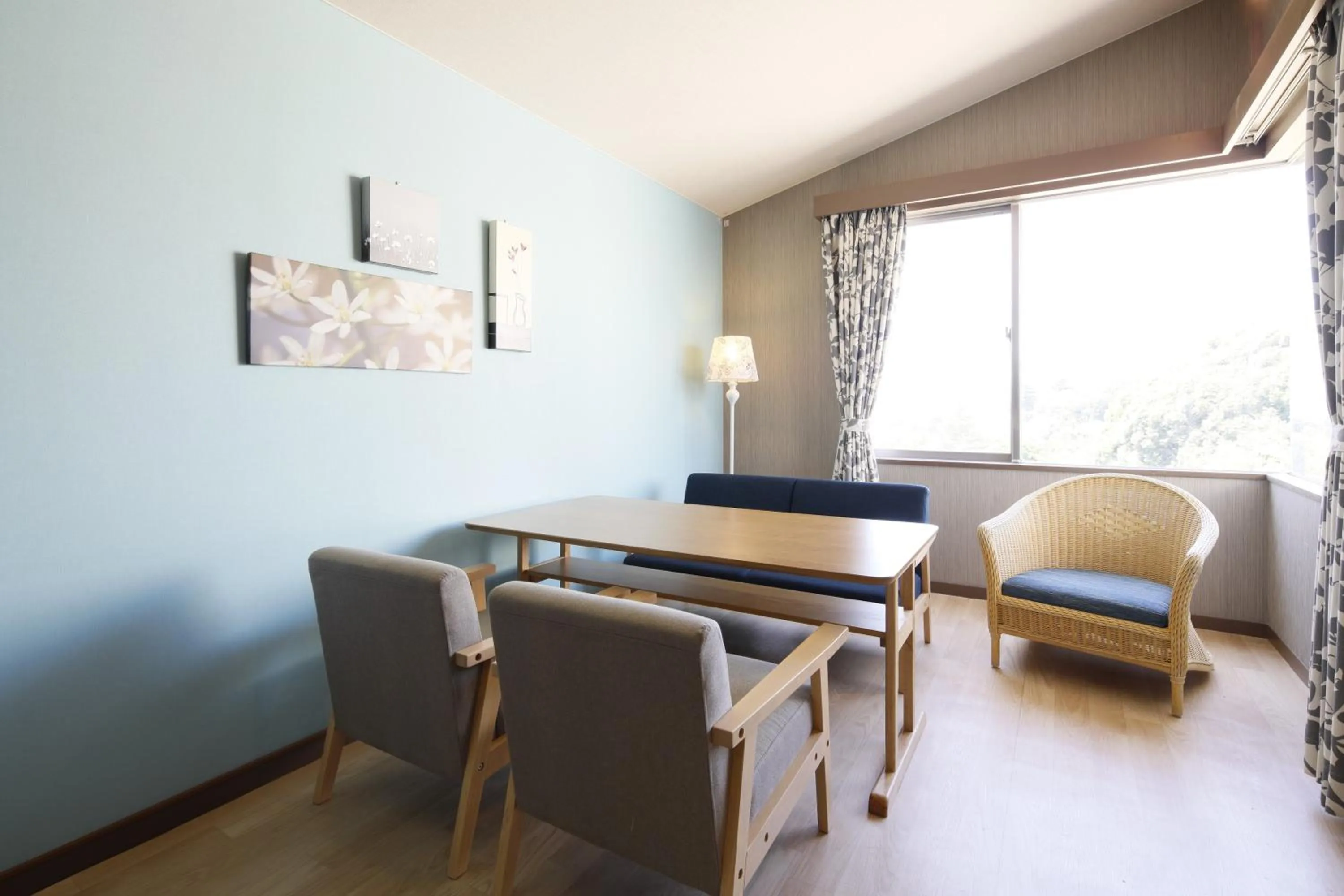 Photo of the whole room in Sundance Resort Izukogen ANNEX