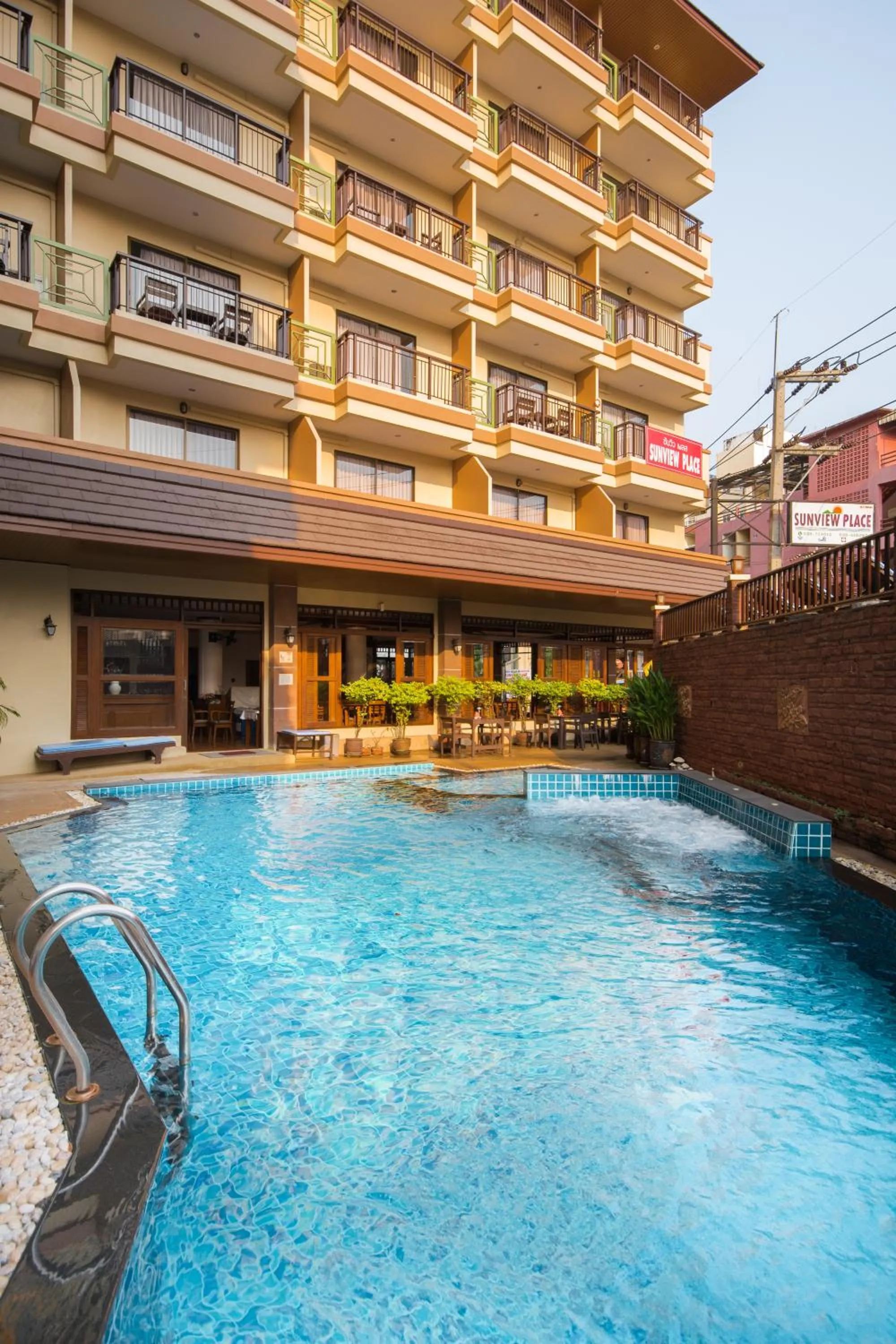 Swimming pool in Sunview Place