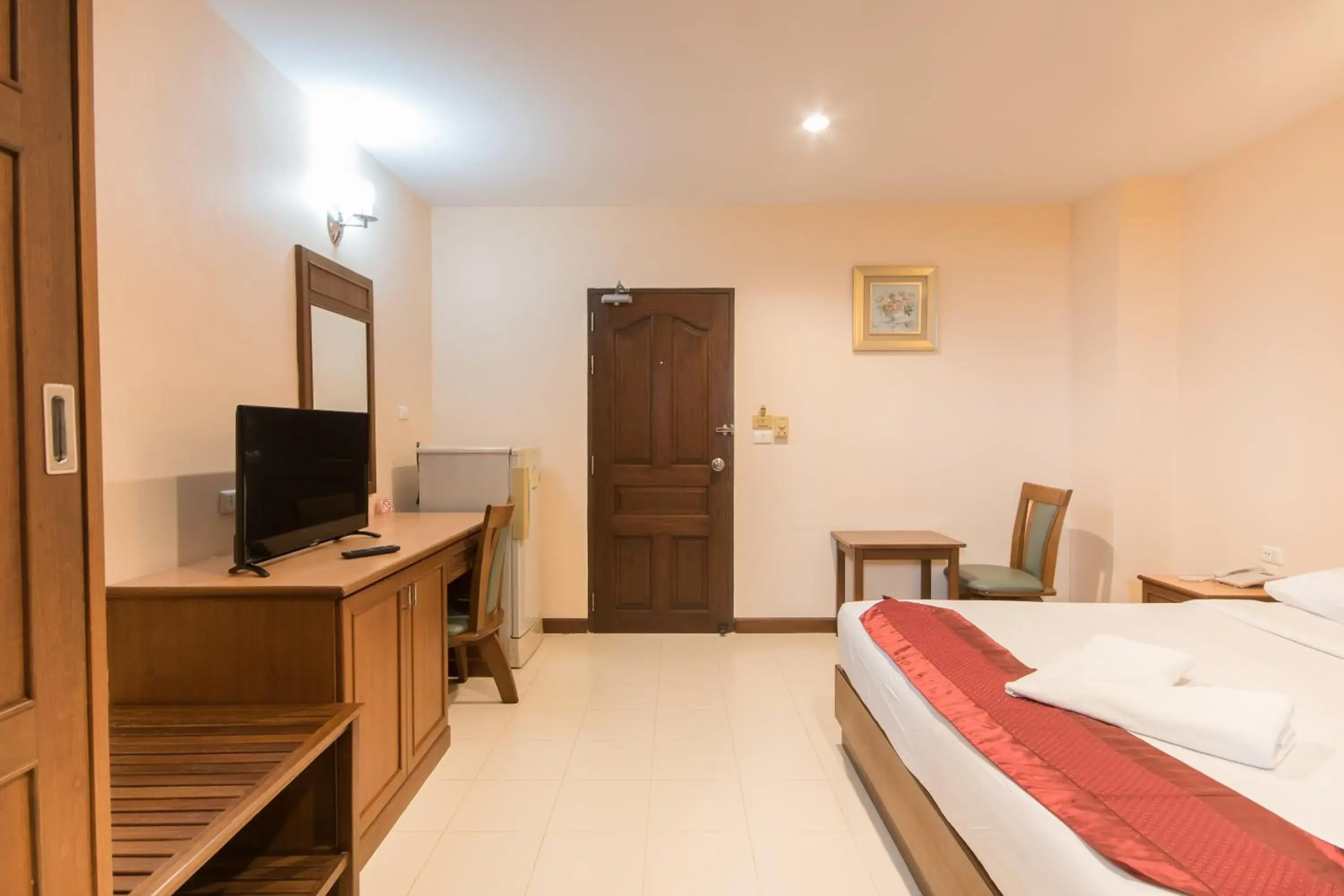 Photo of the whole room, Bed in Sunview Place Photo of the whole room, Bed in Sunview Place