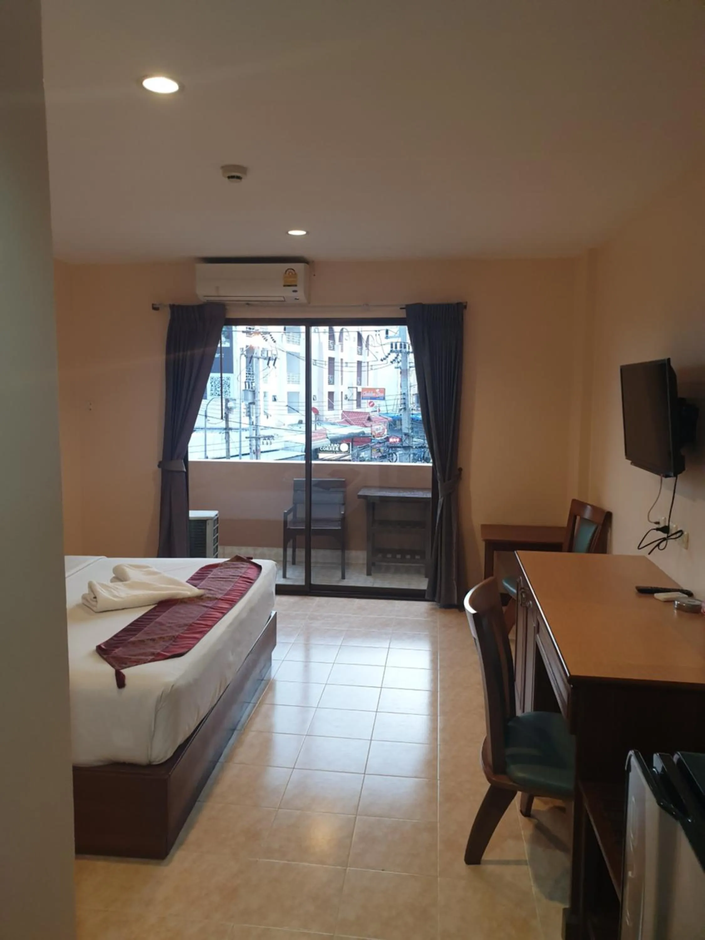 Photo of the whole room, Bed in Sunview Place