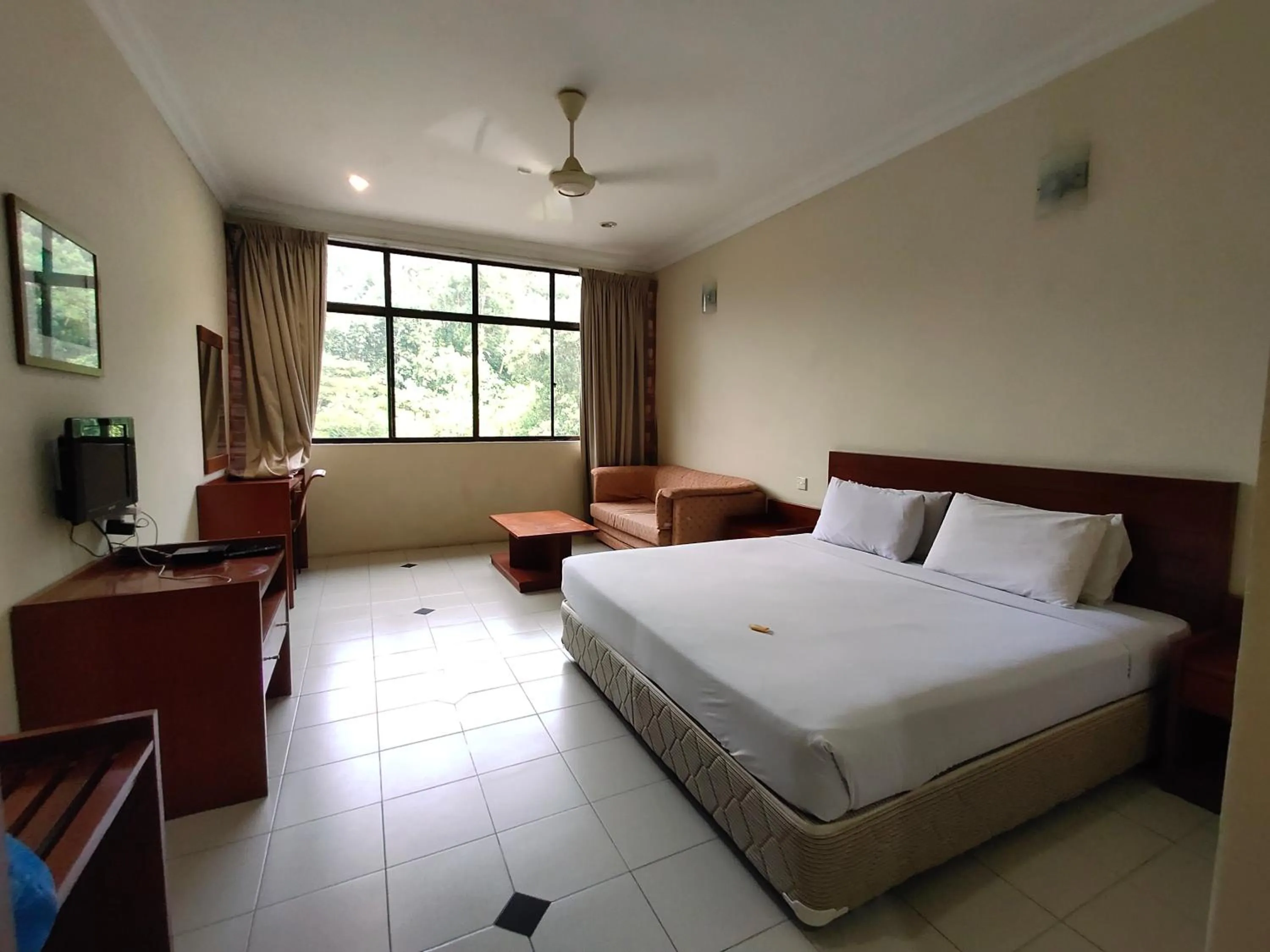 Wawa's Golf View Inn