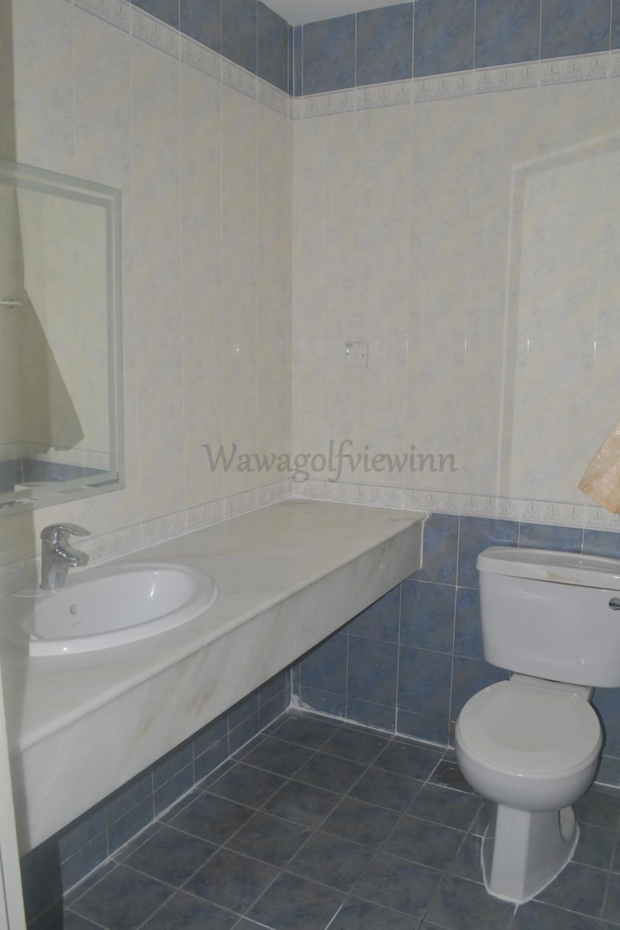 Bathroom in Wawa's Golf View Inn