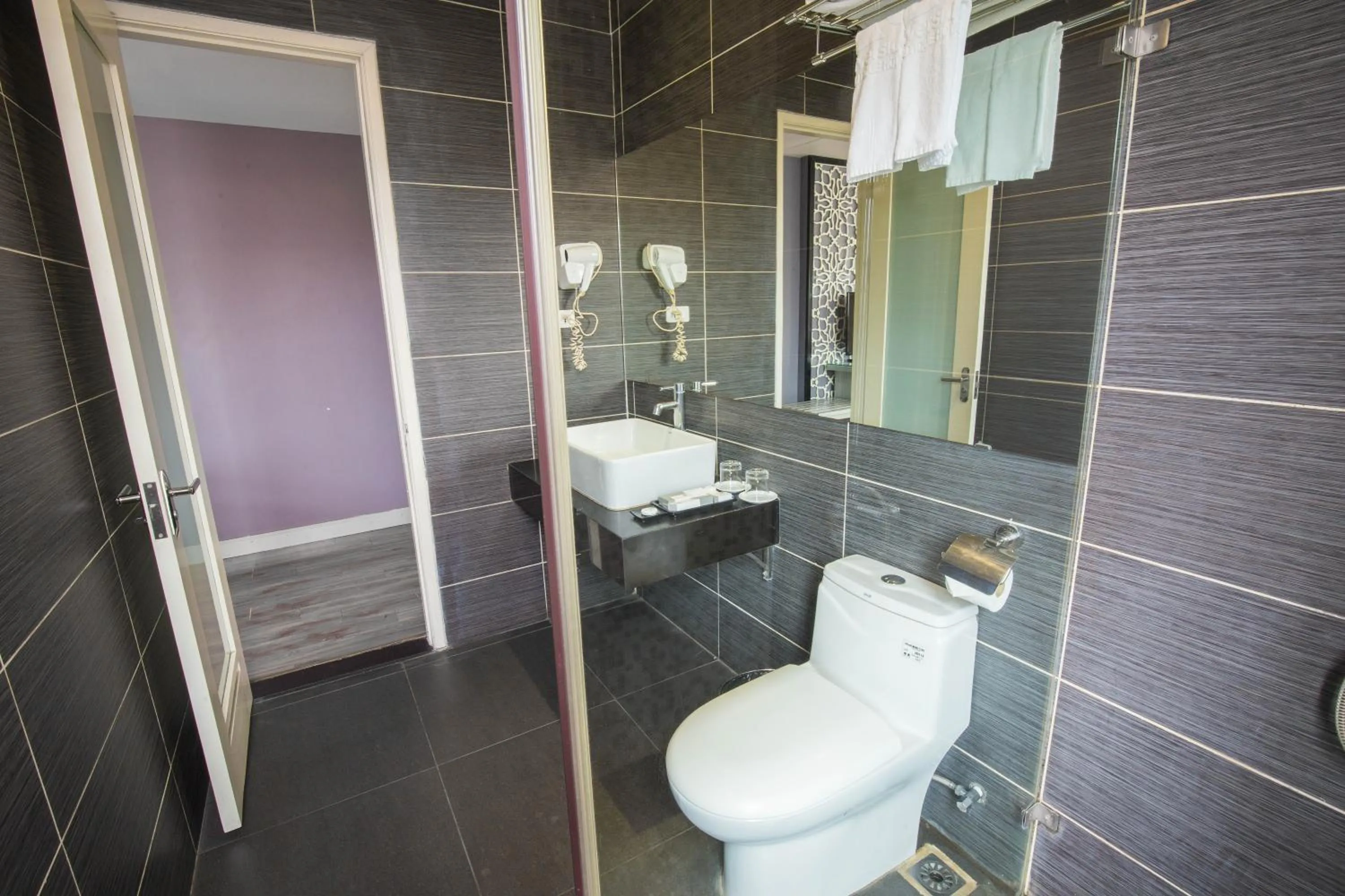 Shower in Riverside Boutique Hotel