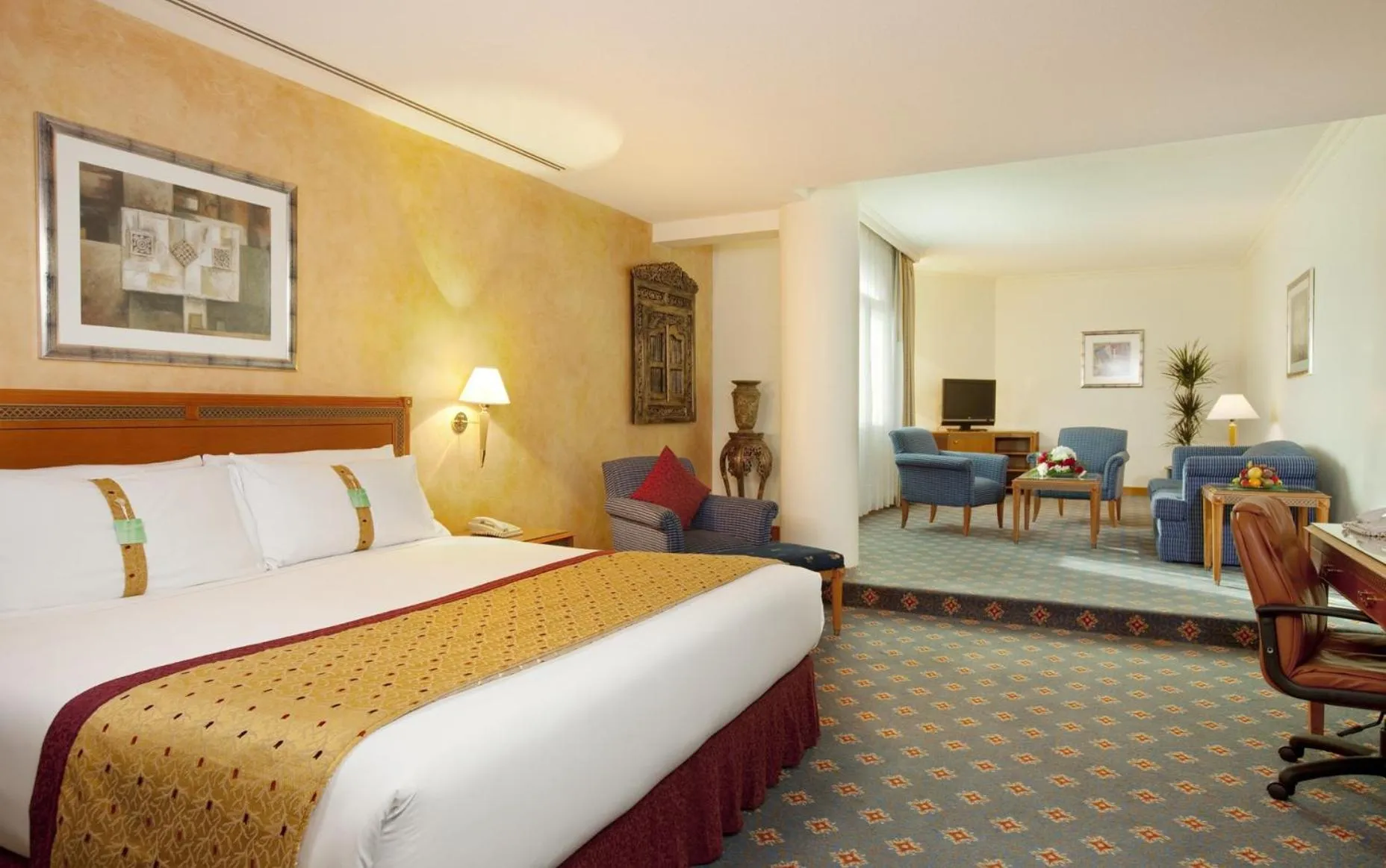 Photo of the whole room, Bed in Holiday Inn Al Khobar by IHG