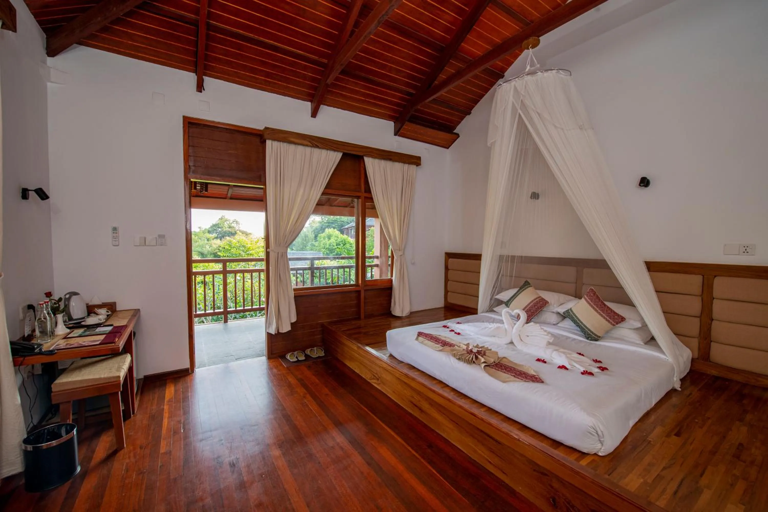 Bed in Popa Garden Resort