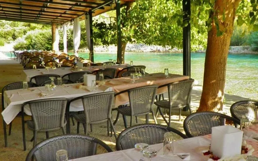 Restaurant/places to eat in Acheron Springs-Markou Ilias