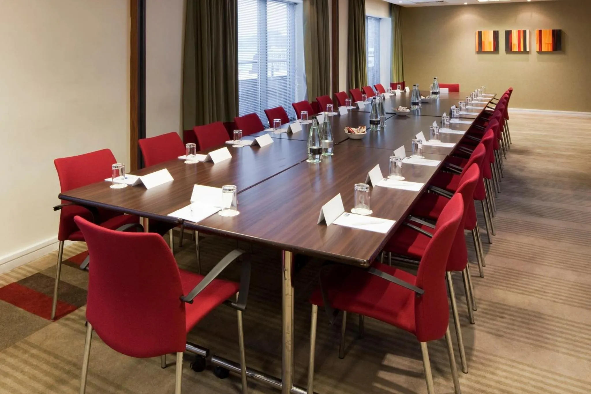 Meeting/conference room in Holiday Inn Express London Croydon by IHG