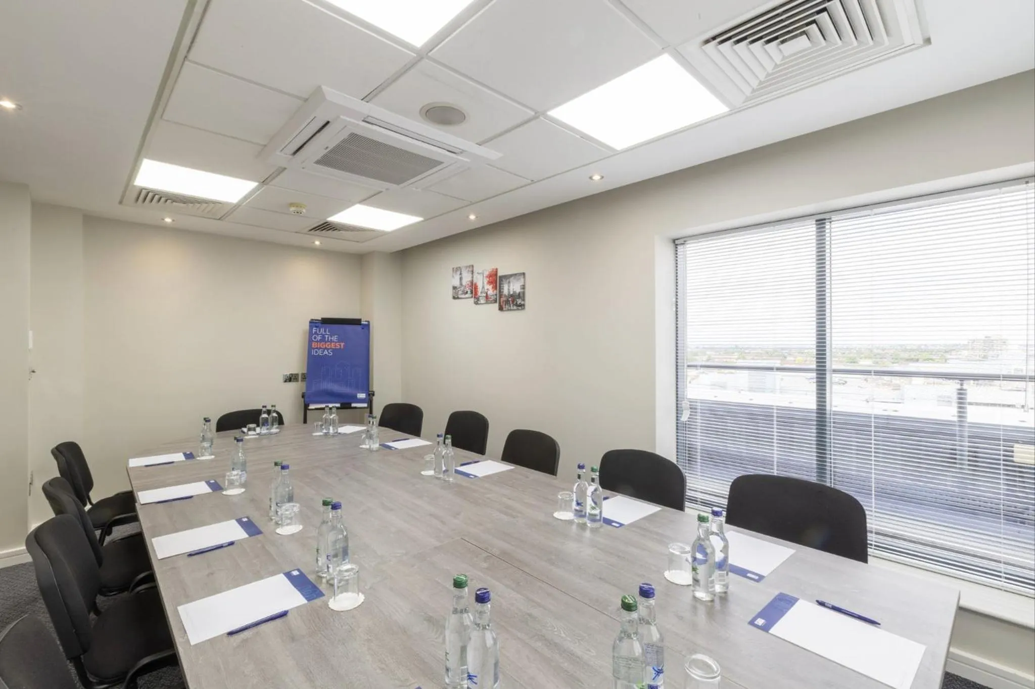 Meeting/conference room in Holiday Inn Express London Croydon by IHG