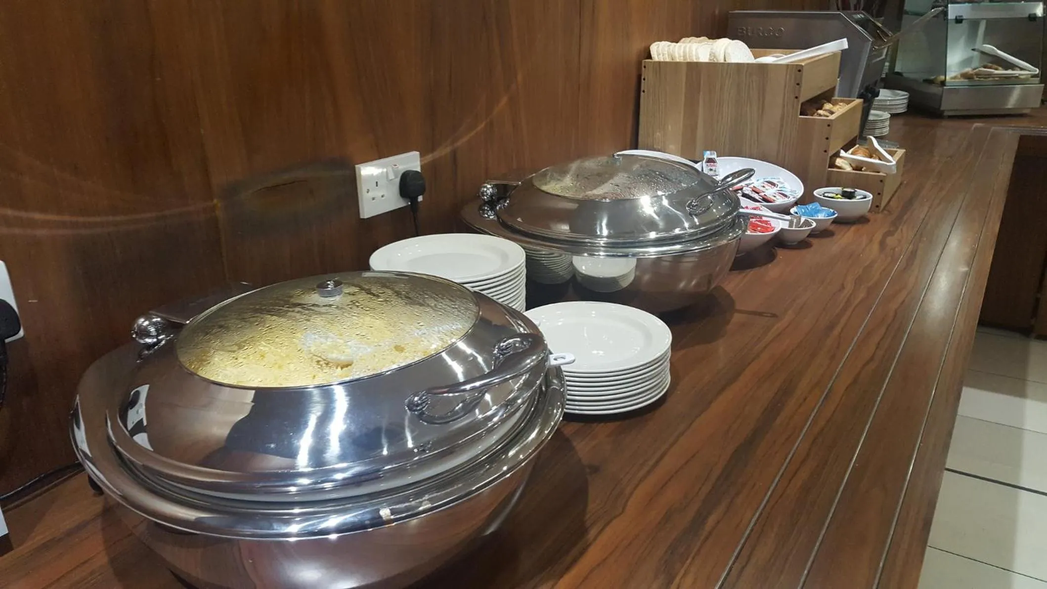 Breakfast in Holiday Inn Express London Croydon by IHG