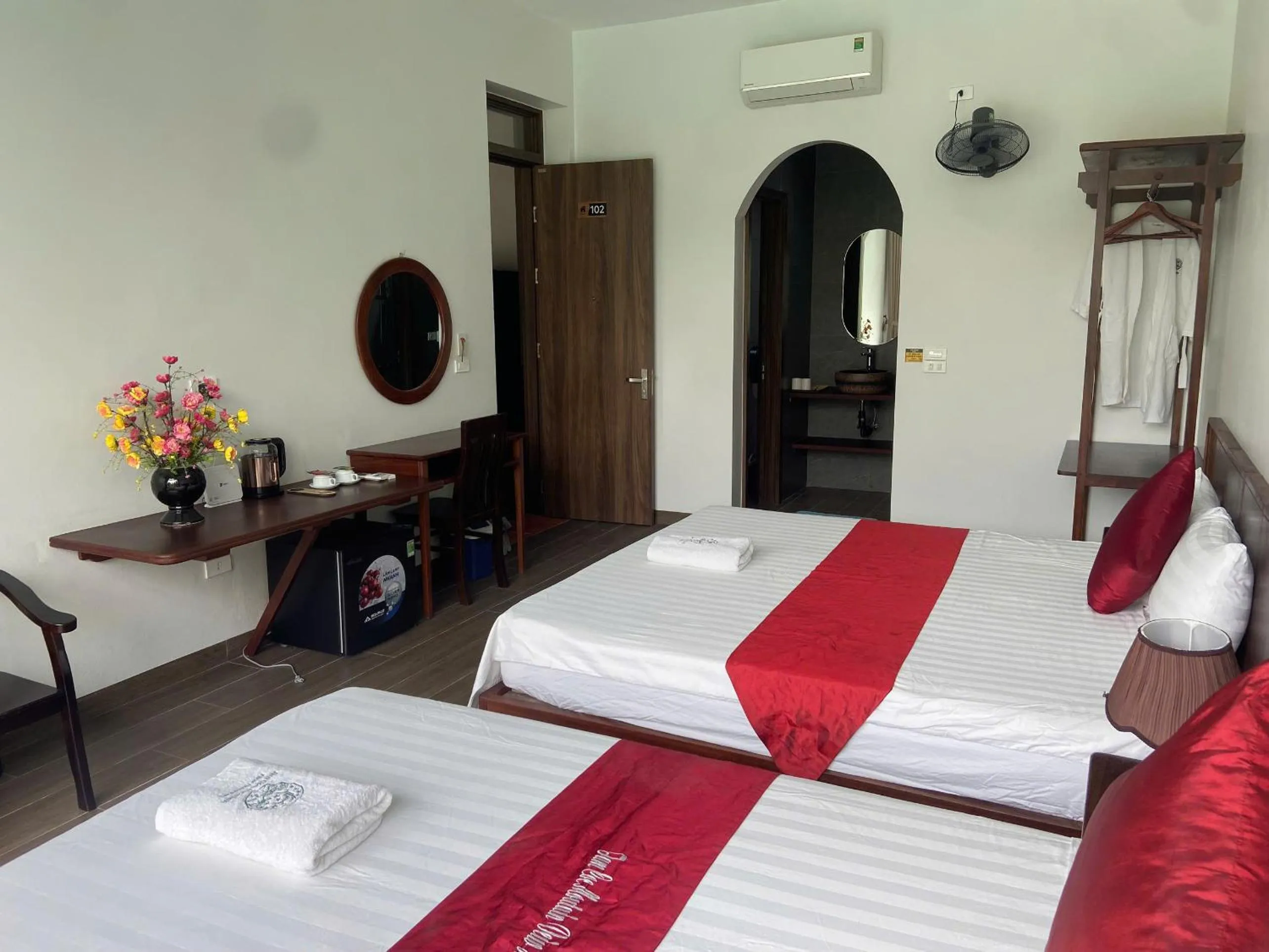 Bedroom, Bed in Tam Coc Mountain View Homestay